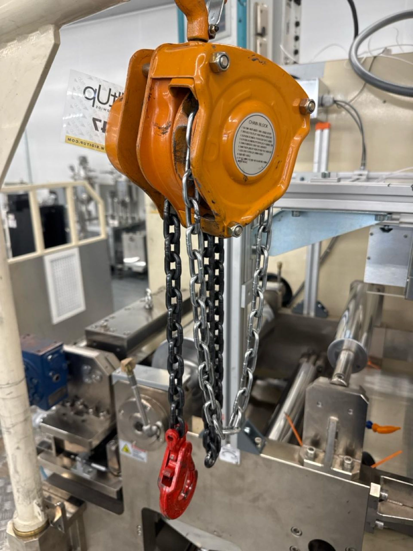 Manual chain hoist - Image 2 of 2