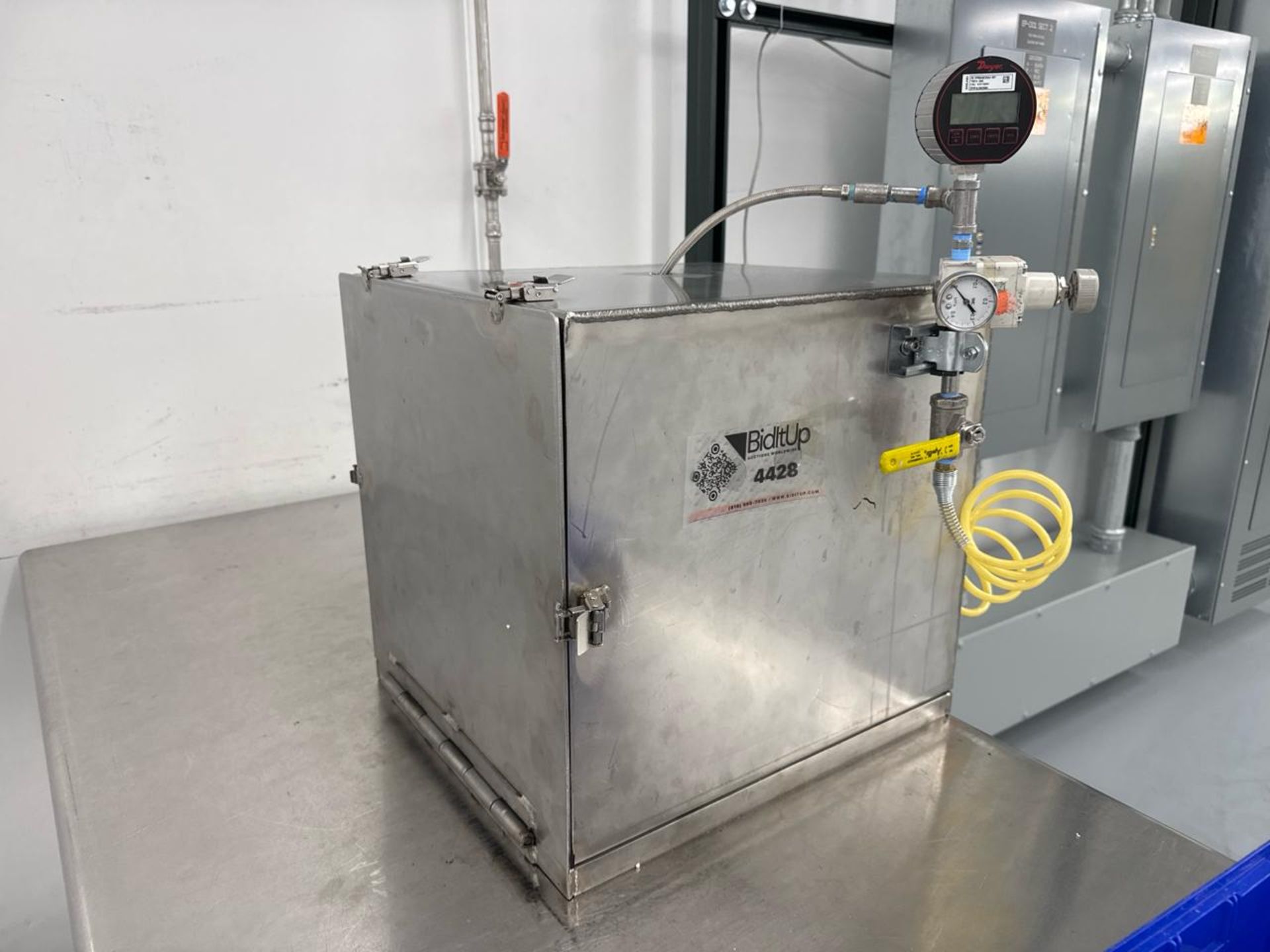 Stainless steel pressure box