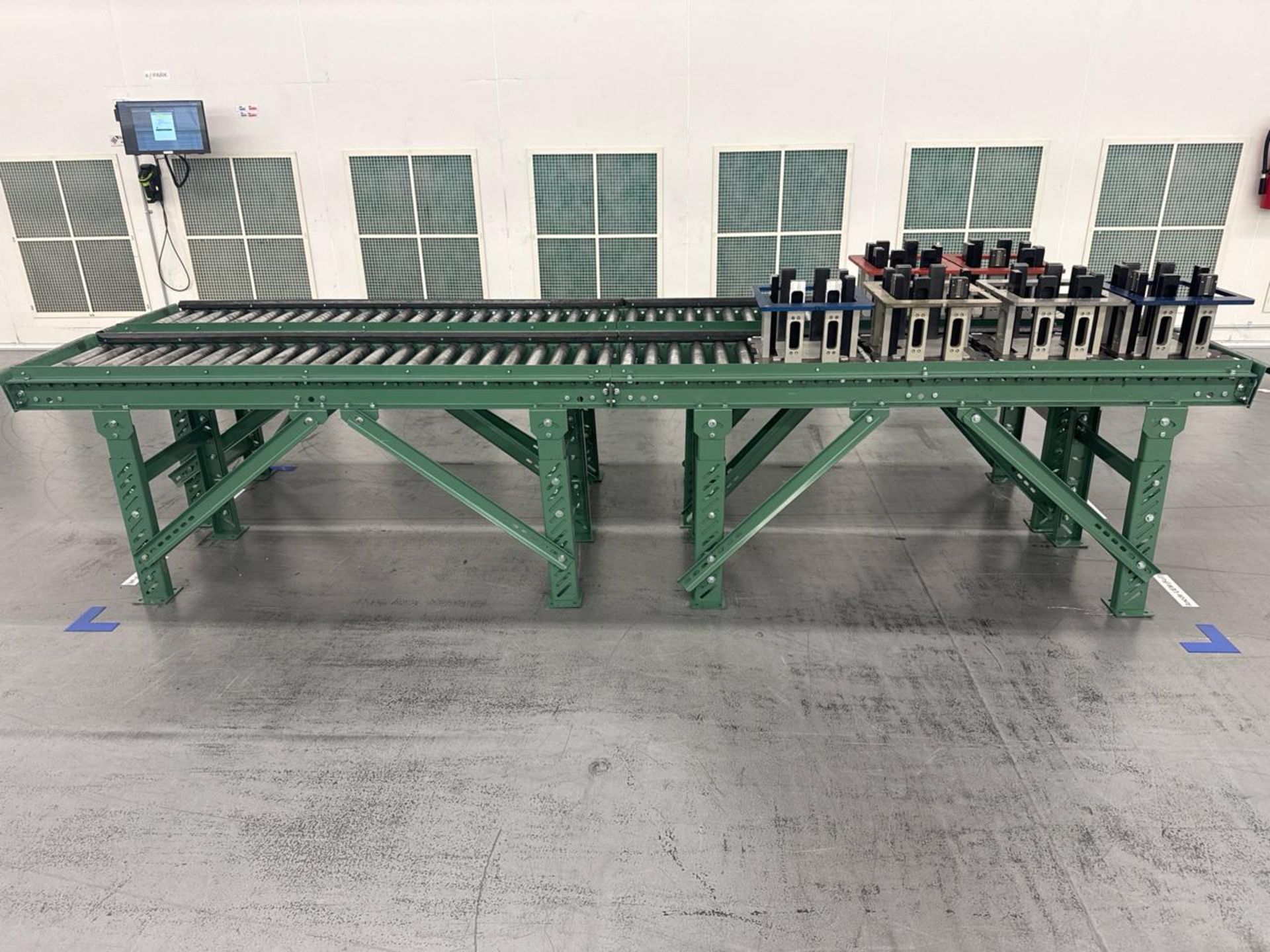 Roach 12' Roller Conveyor - Image 2 of 3