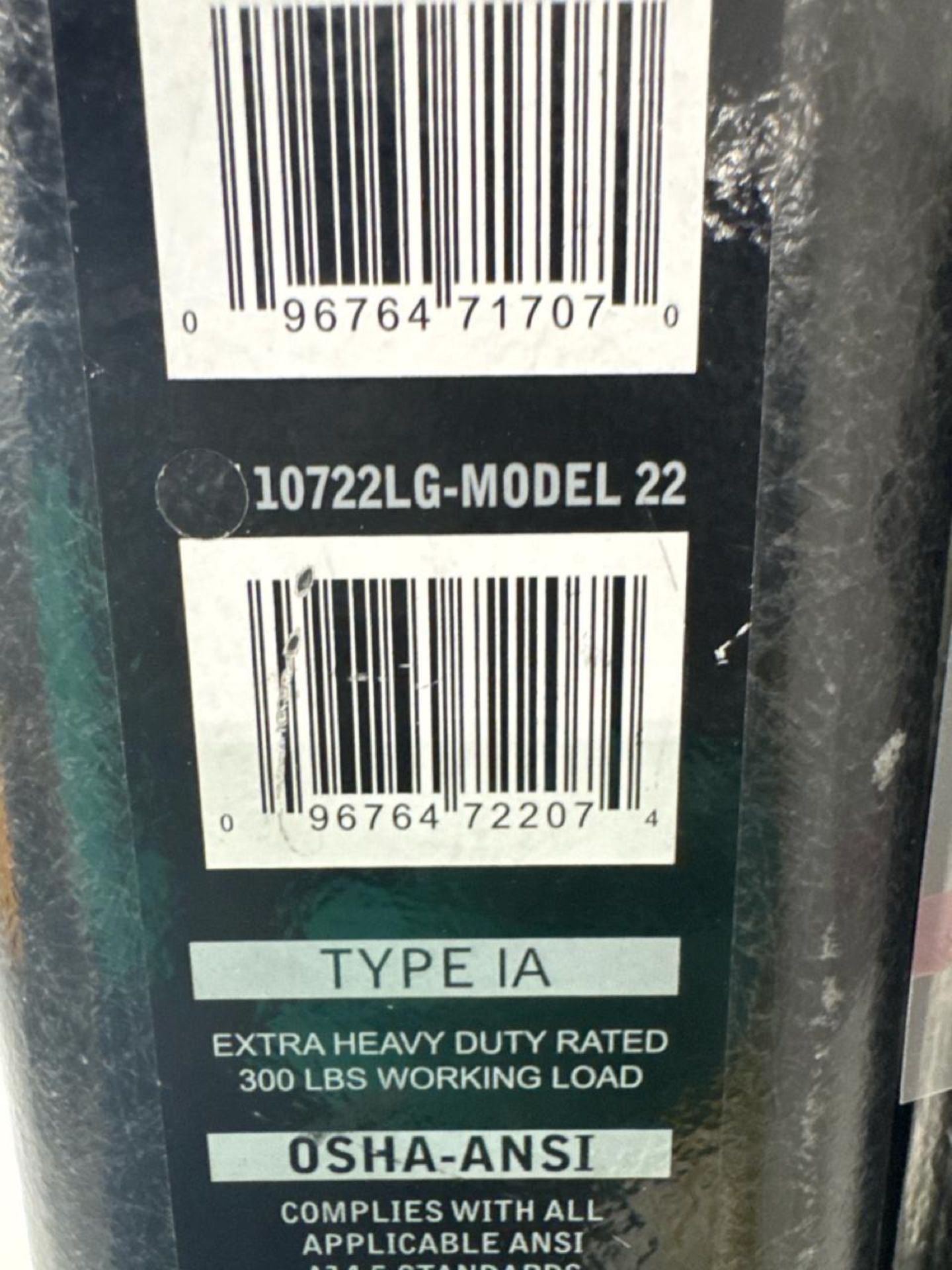 Fiberglass ladder - Image 2 of 5