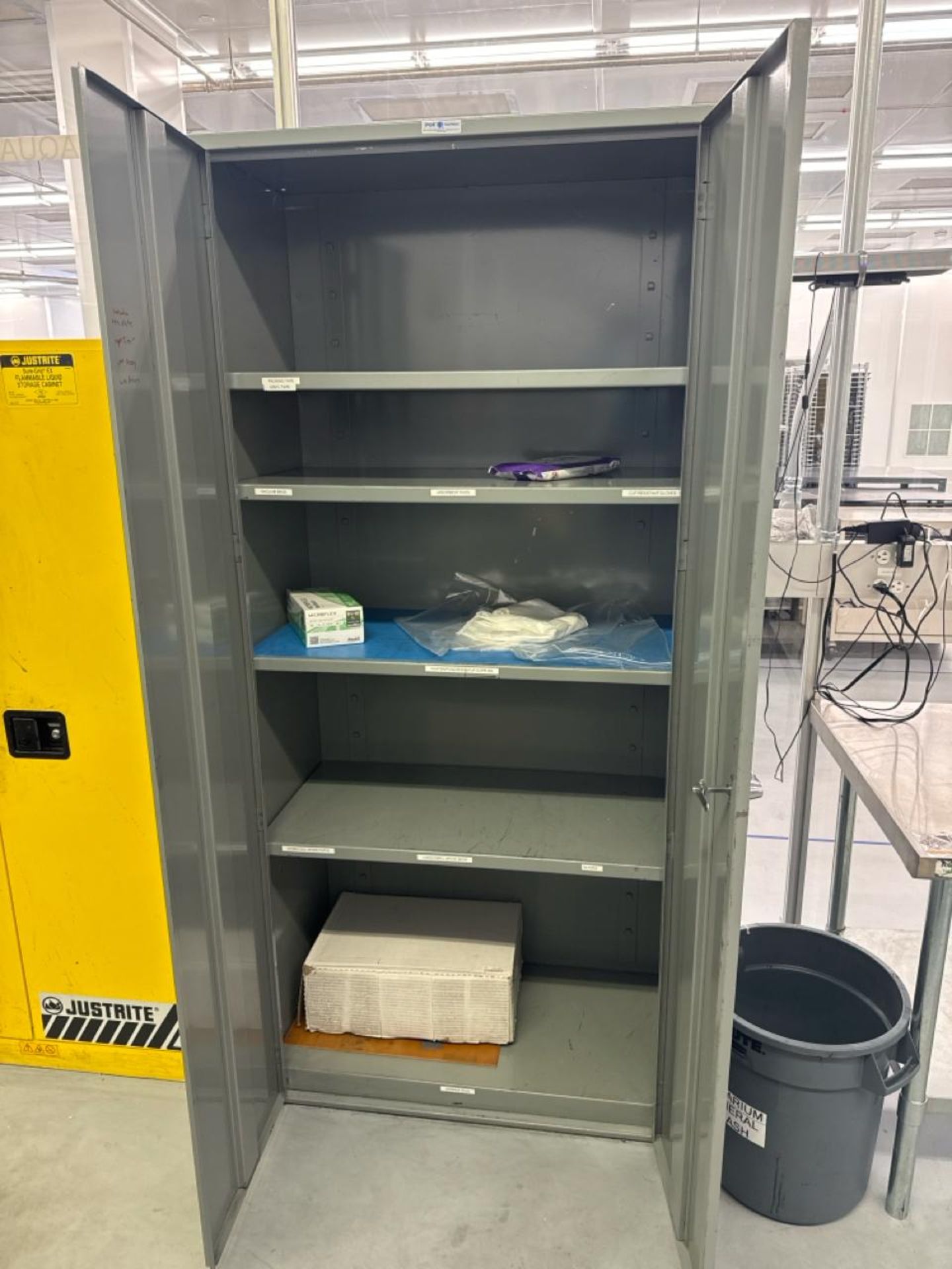 Steel cabinet - Image 2 of 2