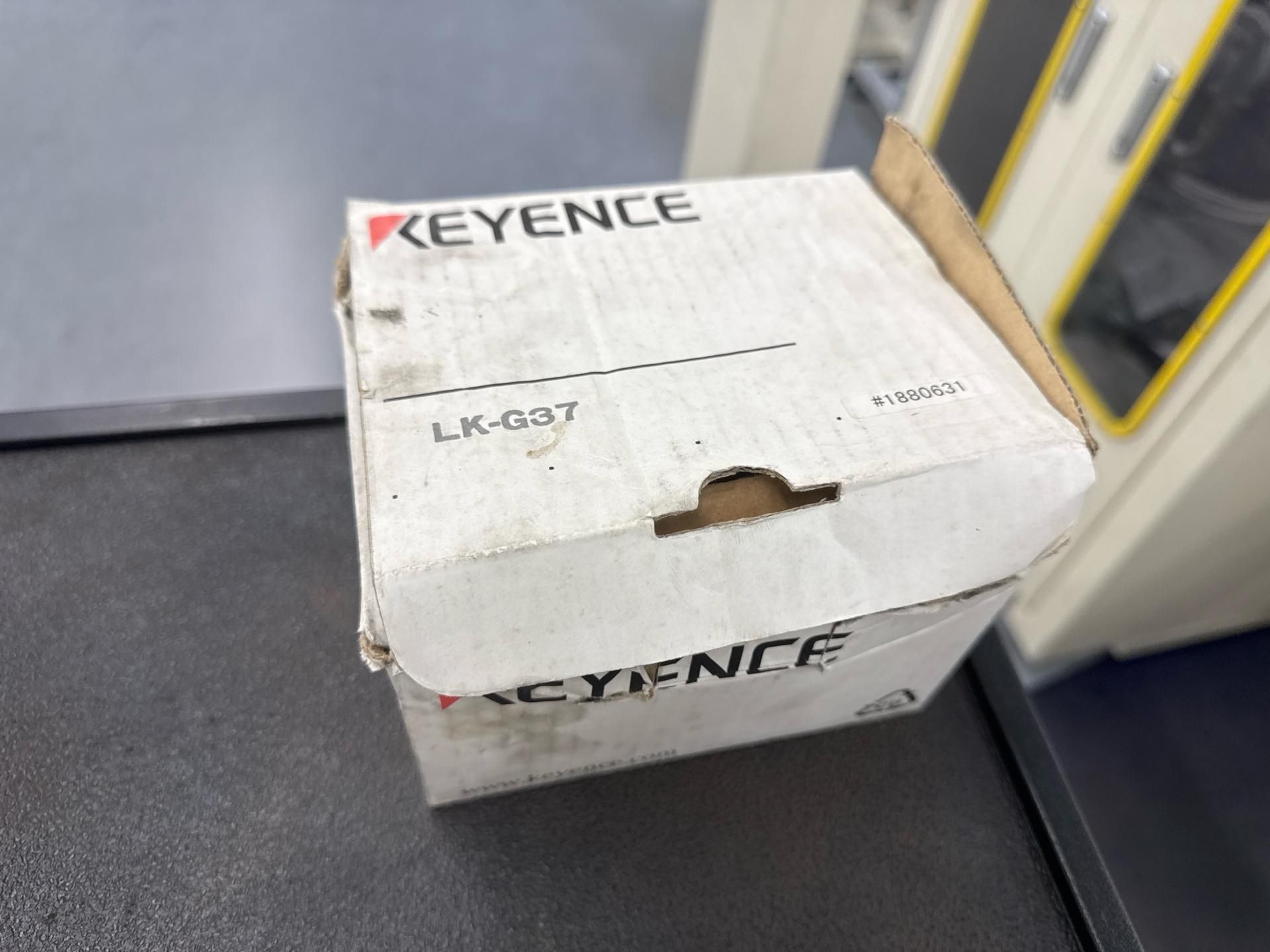 Keyence LS-9000 Series Micrometer Measuring Instruments - Image 6 of 12