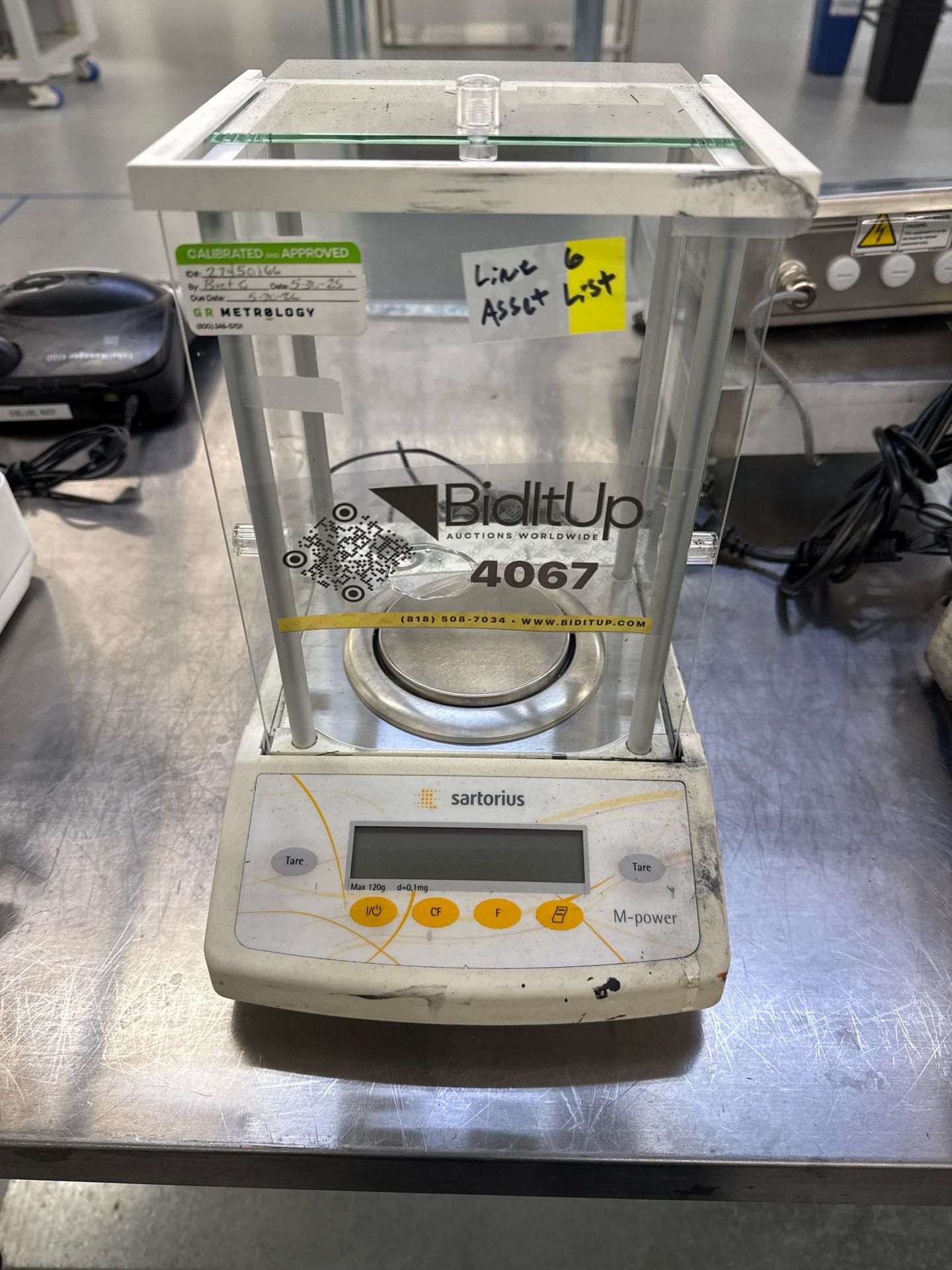 Sartorius Balance Scale model:AZ124