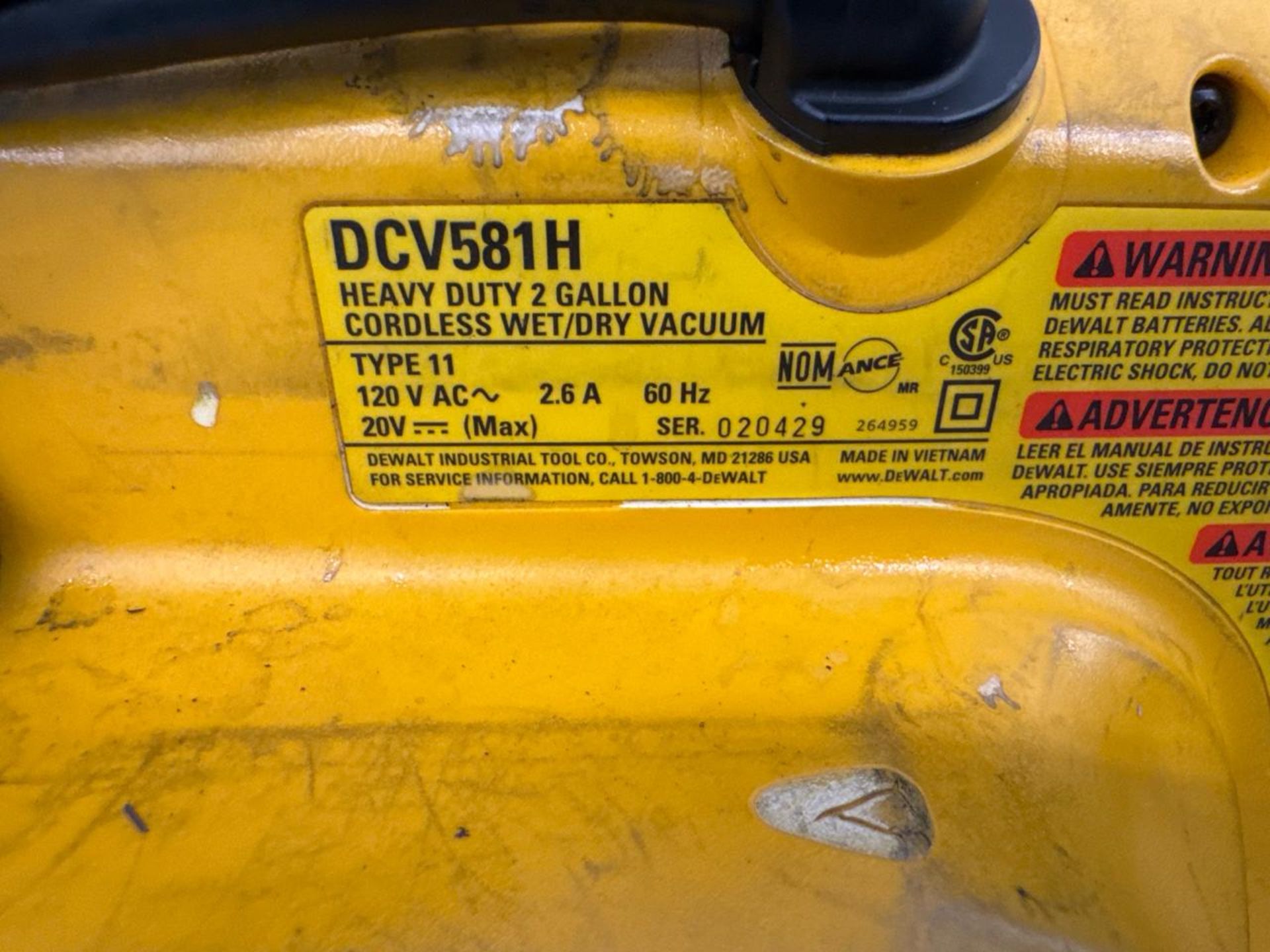DeWALT vacuums - Image 2 of 4