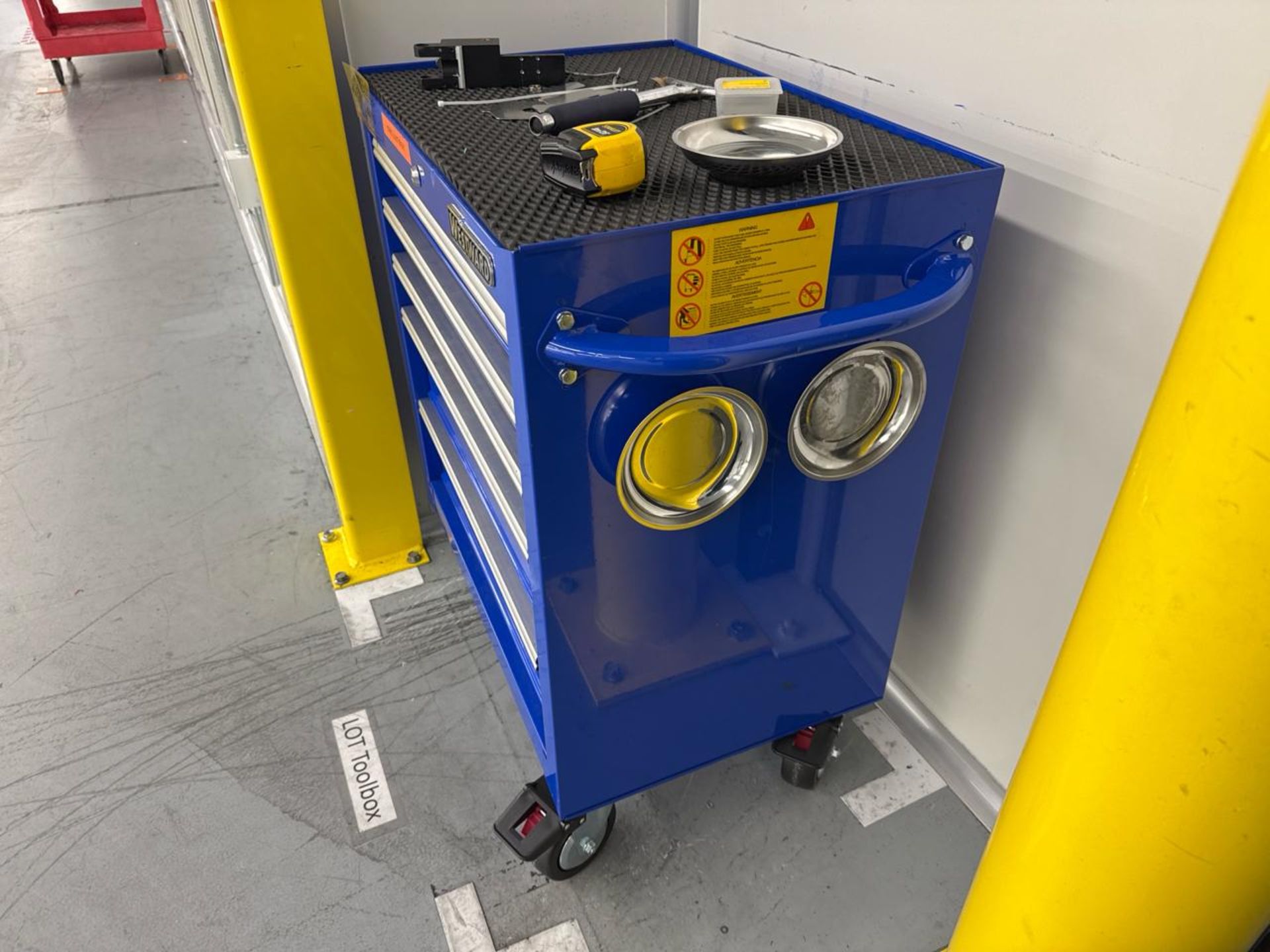 Westward rolling toolbox - Image 2 of 2