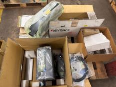 Keyence Corporation ML-Z9600 laser marker with controller, & Laser marker head (Appears new and unus