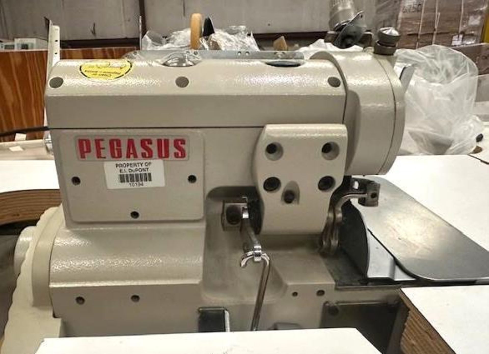 Pegasus MX5204-02-233-4 Serge Sewing Machine - Image 5 of 6