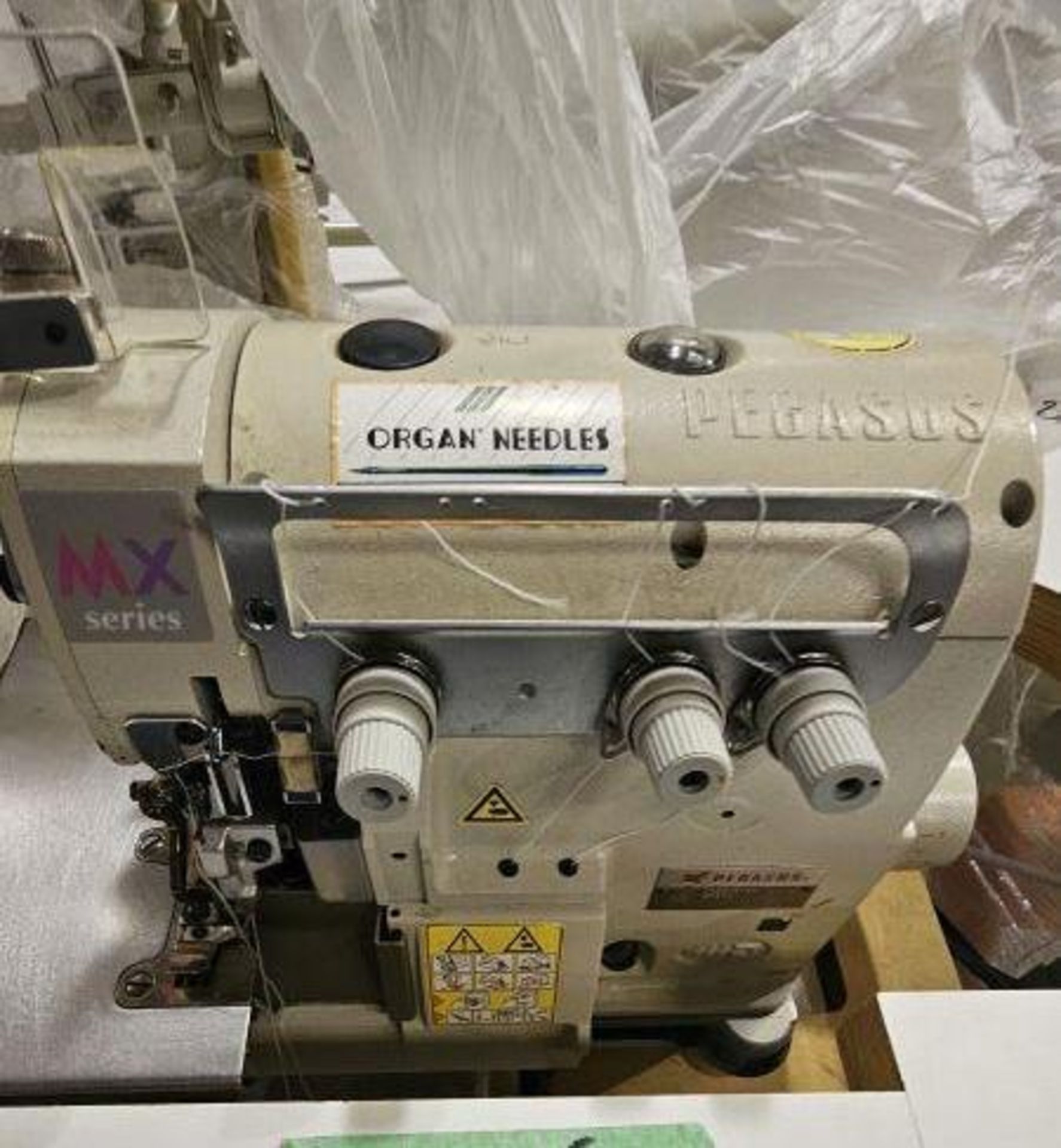 Pegasus MX5204-02-233-4 Serge Sewing Machine - Image 4 of 7