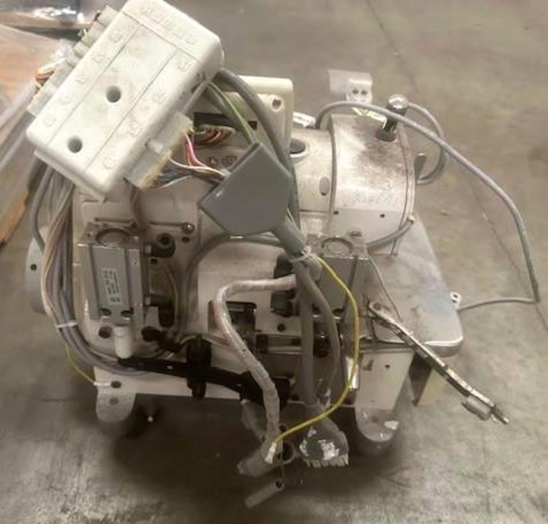 Hikari HX6814TA-03 UTC/AK Sewing Machine - Image 2 of 5