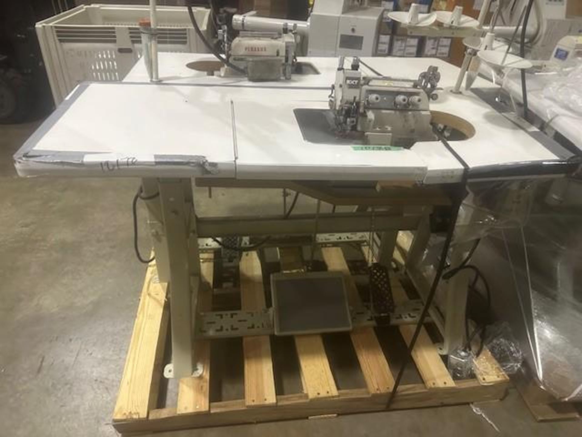 Pegasus EXT5204-03-333-3-PT Three Thread Over Lock