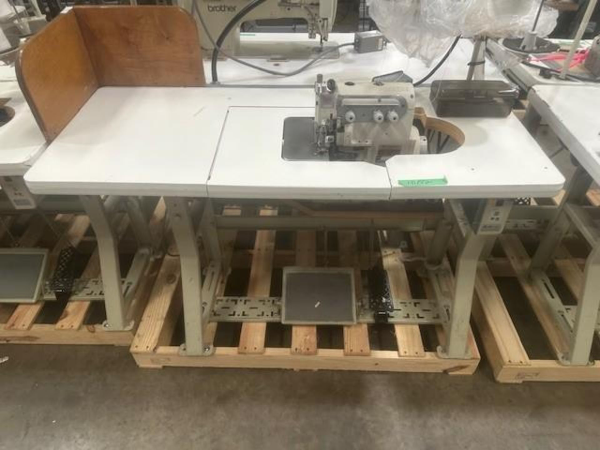 Pegasus MX5204-02-233-4 Three Thread Over Lock