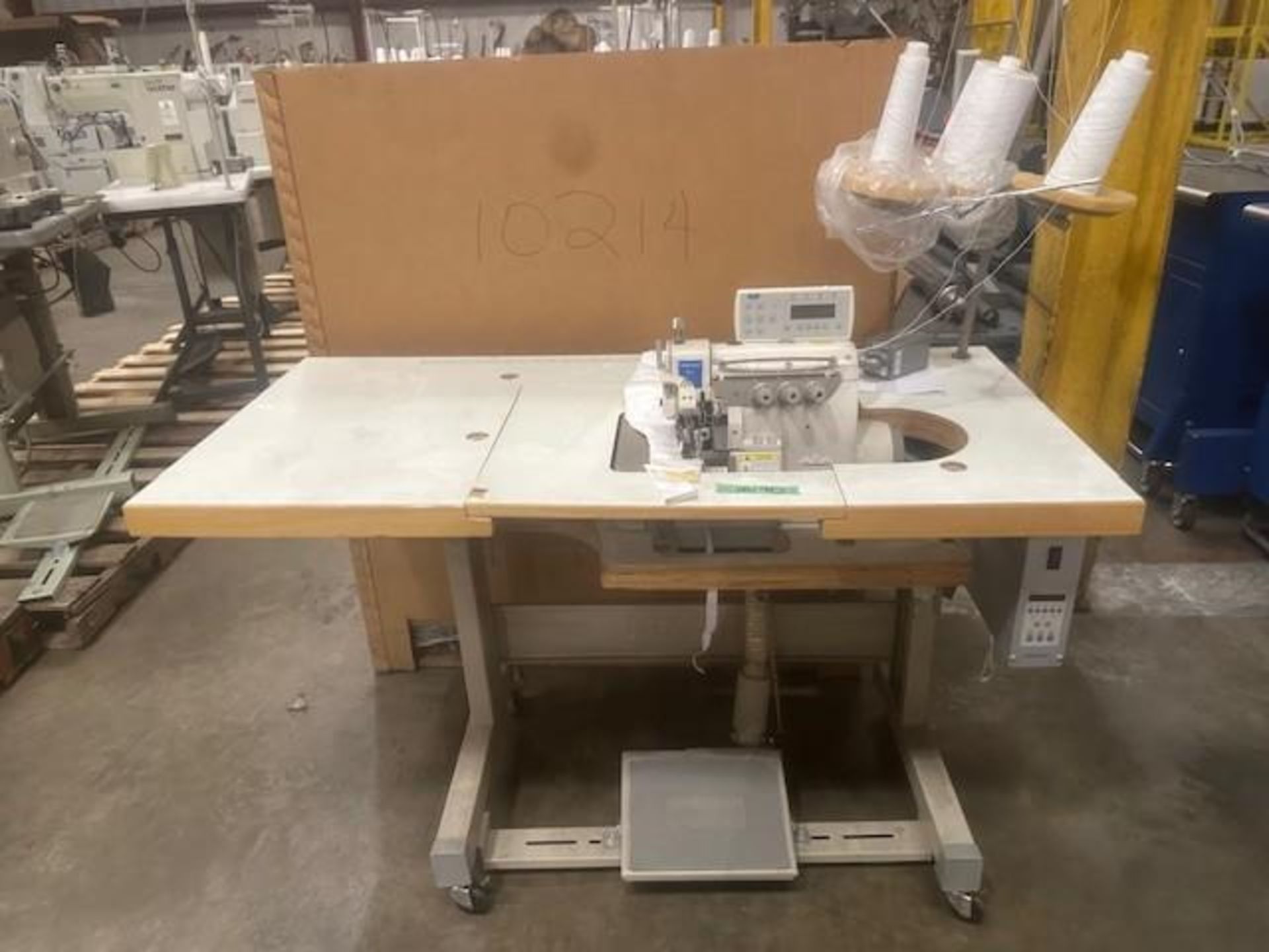 Hikari HX6814TA-03 UTC2/AK Sewing Machine