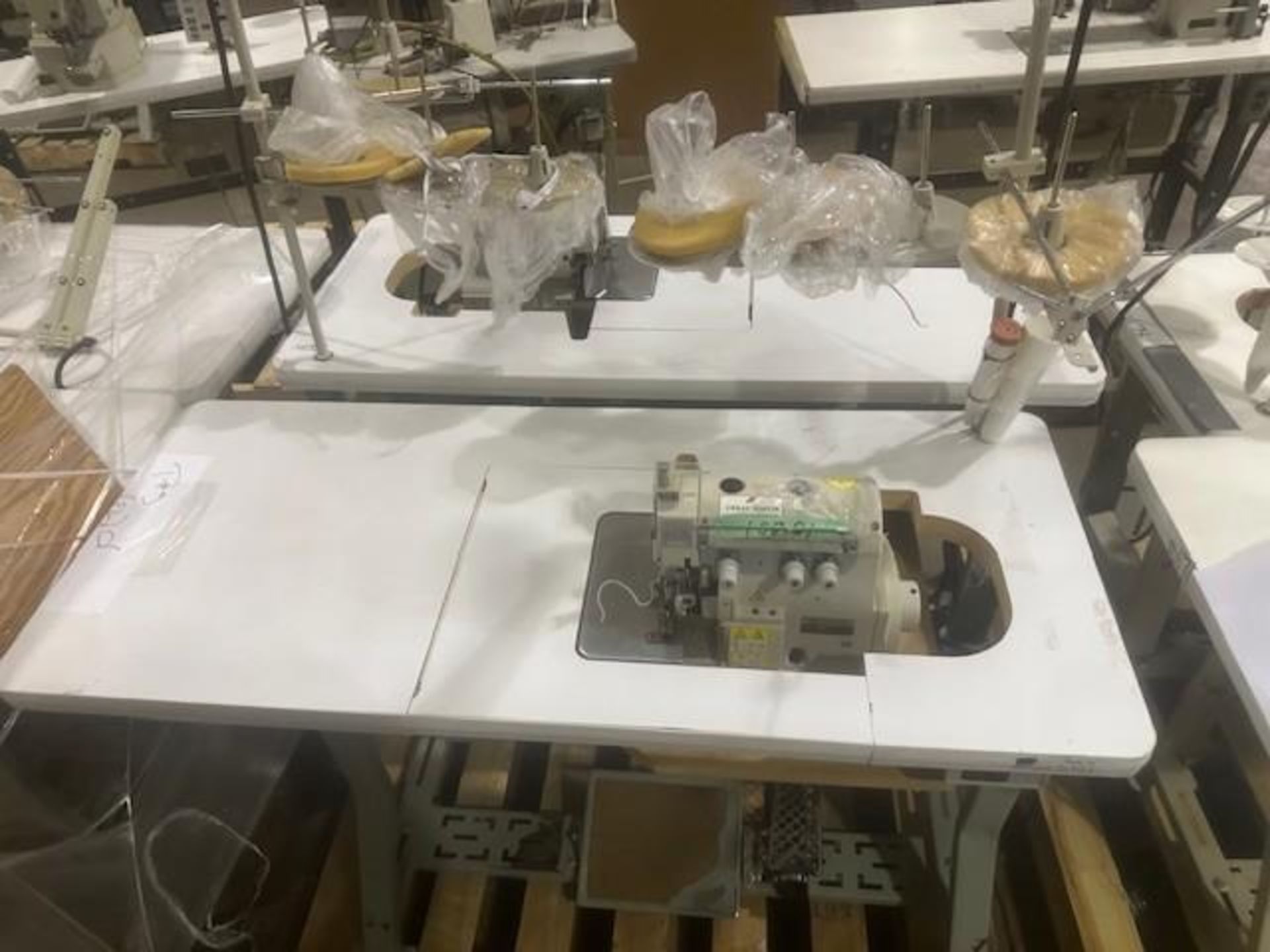 Pegasus MX5204-02-233-4 Serge Sewing Machine - Image 2 of 7