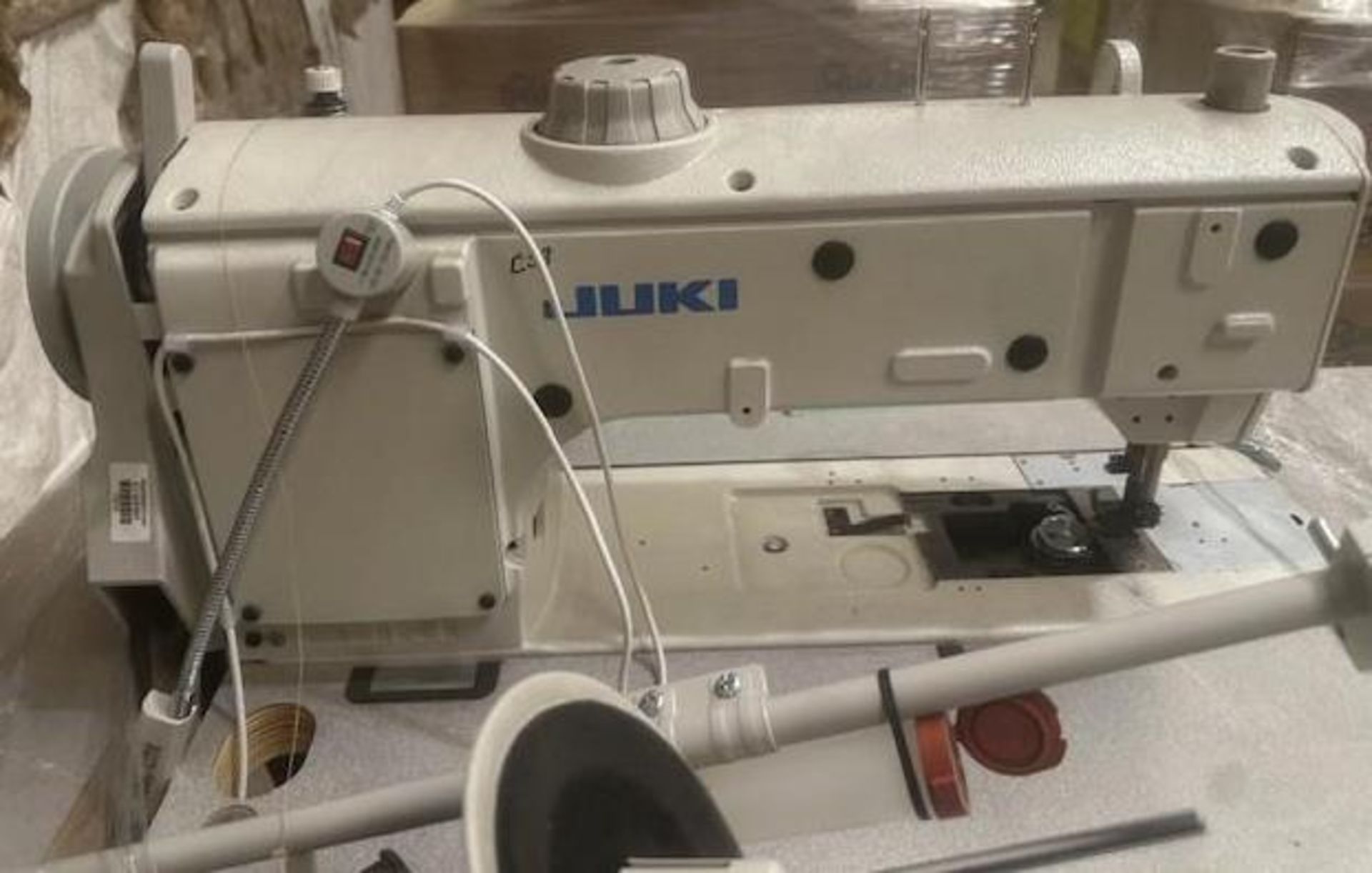 Juki LU-2860 2 Needle Lock Stitch Sewing Machine - Image 5 of 7