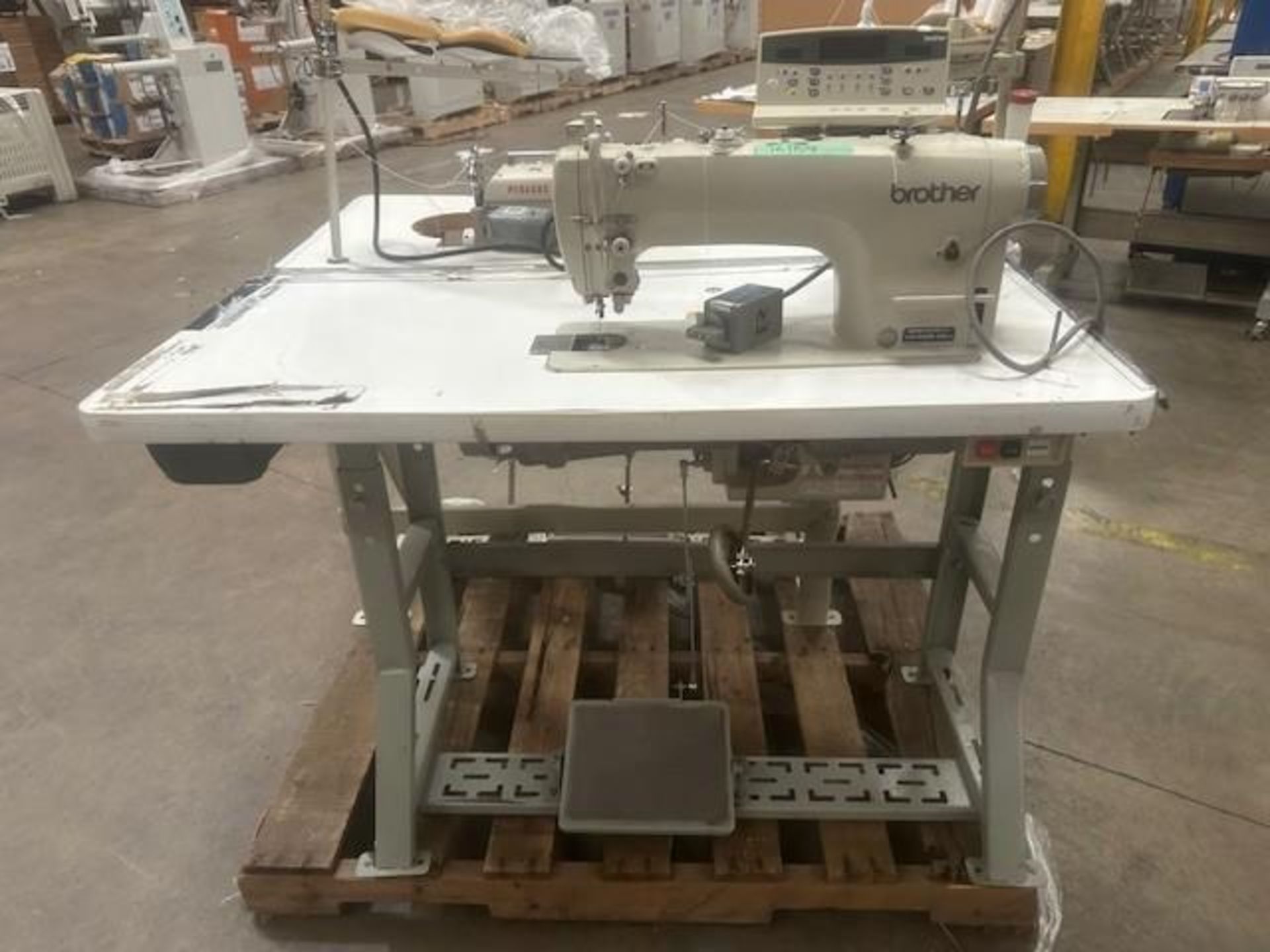Brother S-7220B-405 Sewing Machine