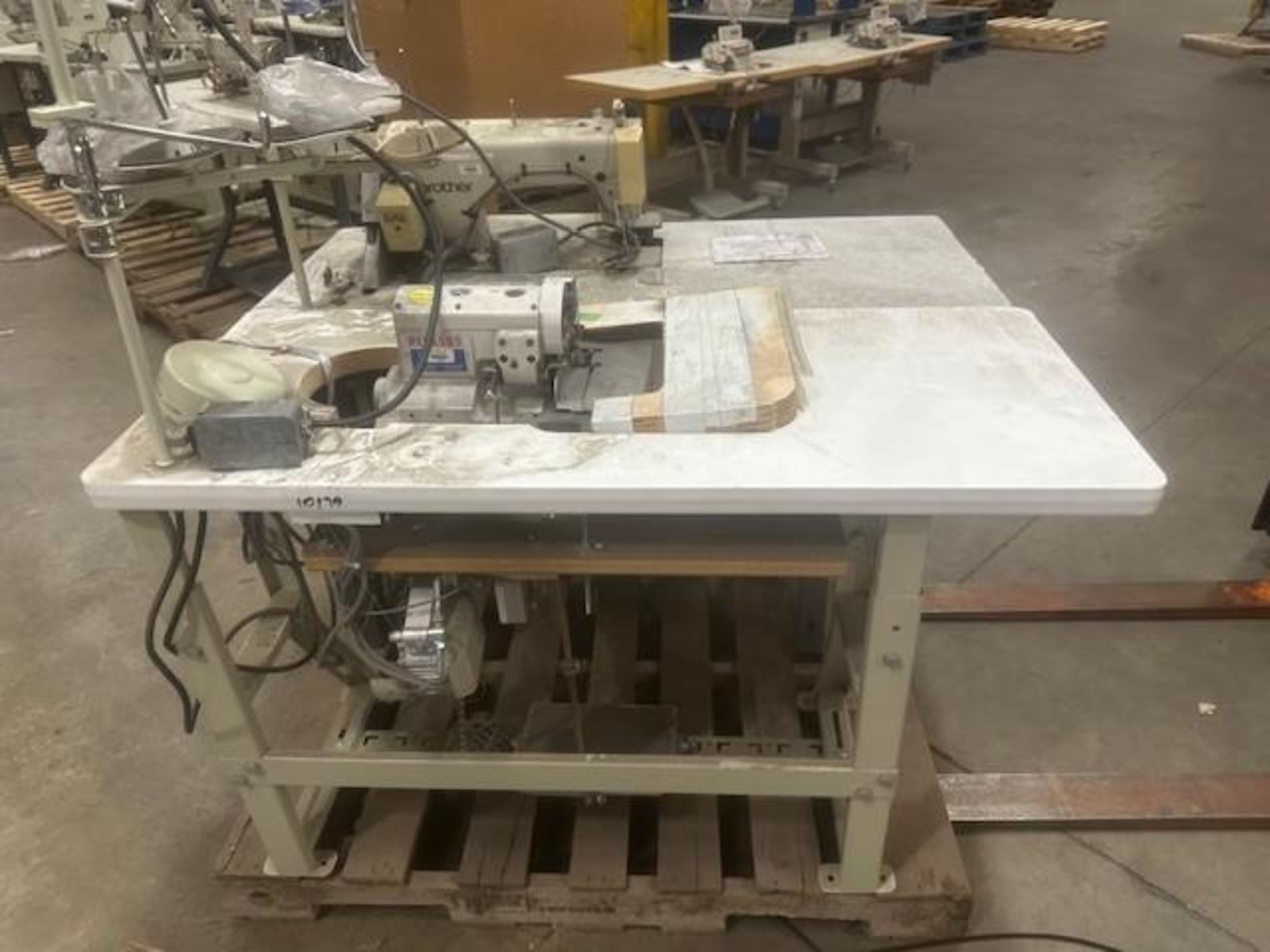 Pegasus MX5204-02-233-4 Three Thread Over Lock