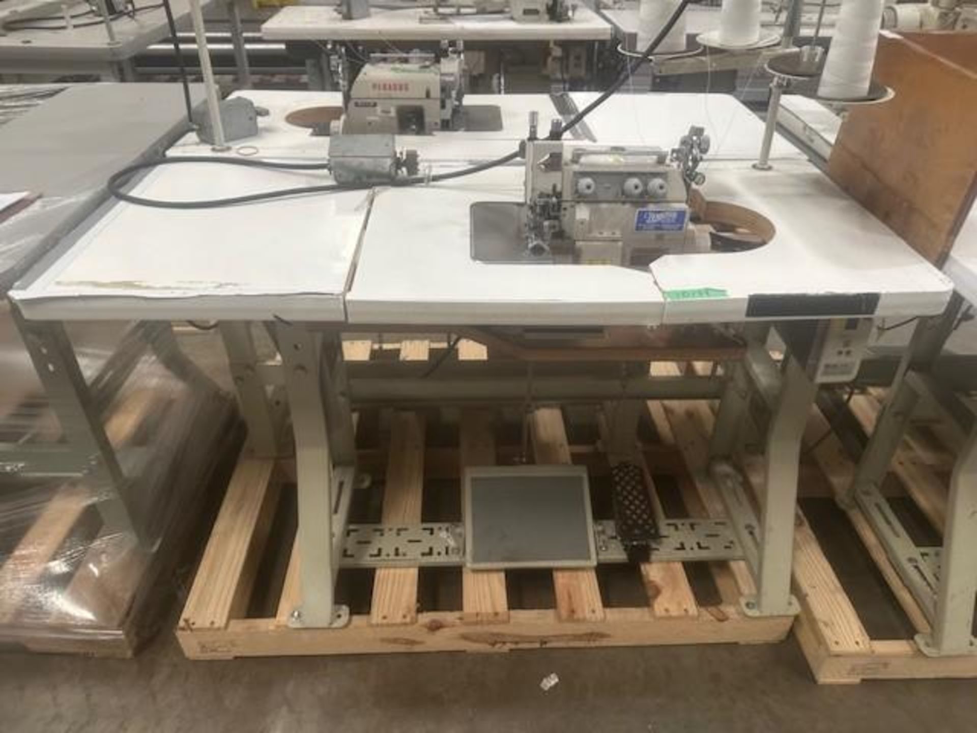 Pegasus EXT5204-03-333-3-PT Three Thread Over Lock