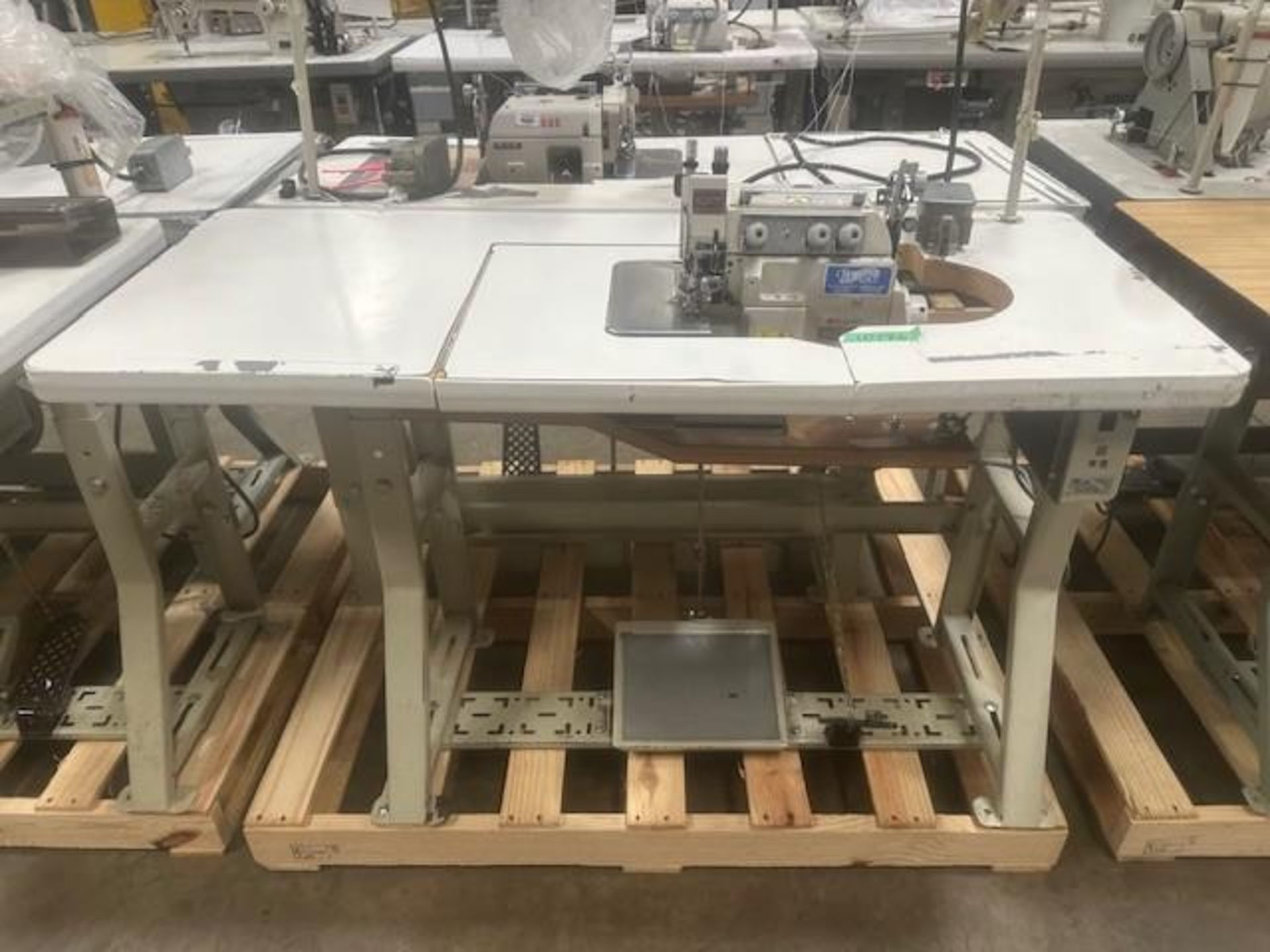 Pegasus EXT5204-03-333-3-PT Three Thread Over Lock