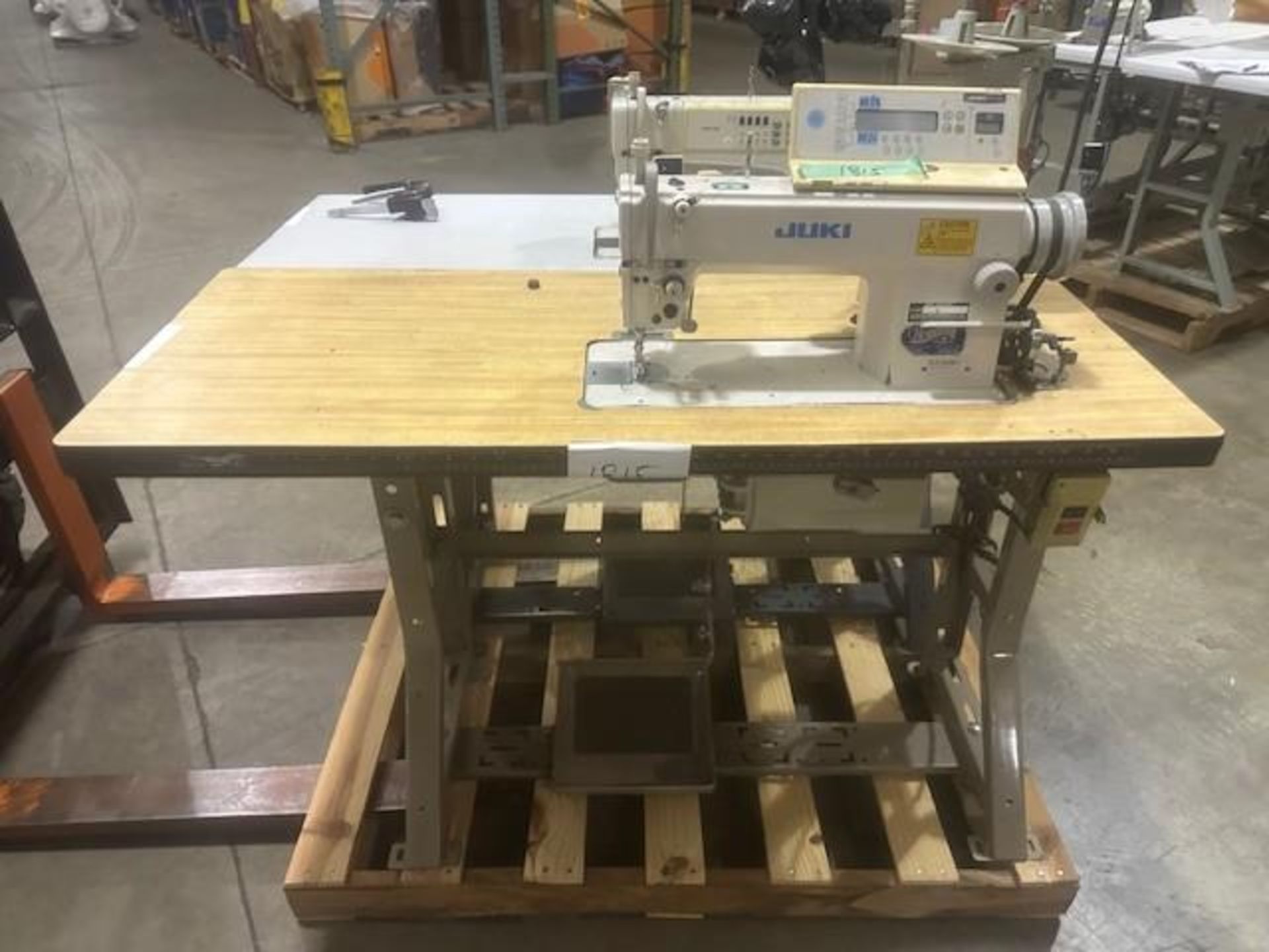 Juki DLN-5410N-7 Lock Stitch Sewing Machine