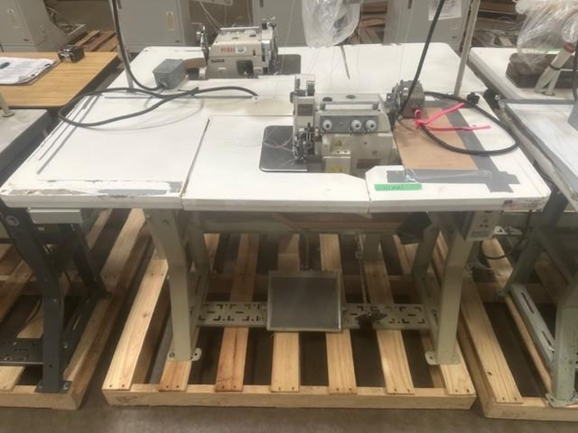 Pegasus EXT5204-03 333-4 PT Three Thread Overlock