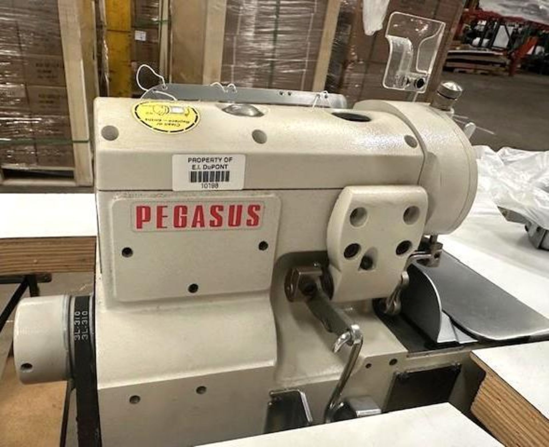 Pegasus MX5204-02-233-4 Serge Sewing Machine - Image 5 of 7