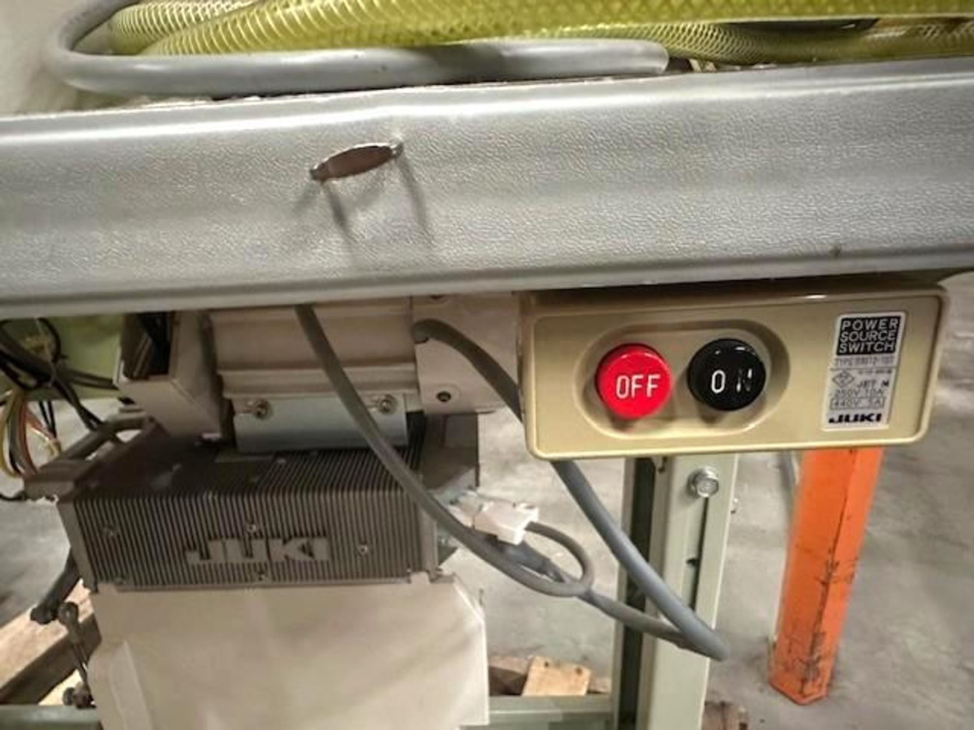 Juki DLN-6390-7 Off Set Lock Stitch Sewing Machine w/ Puller - Image 6 of 8