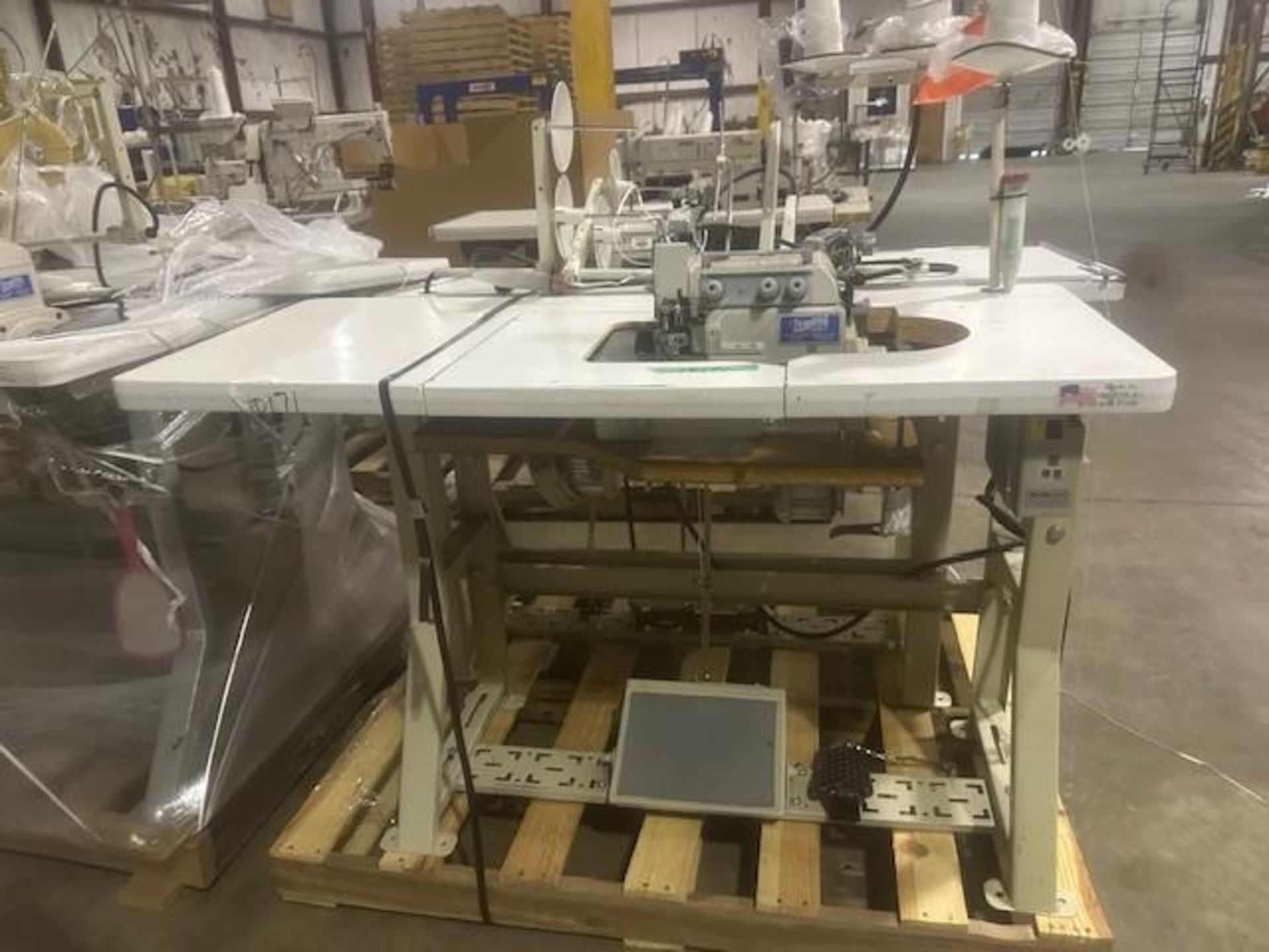 Pegasus EXT5204-03-333-3-PT Three Thread Over Lock