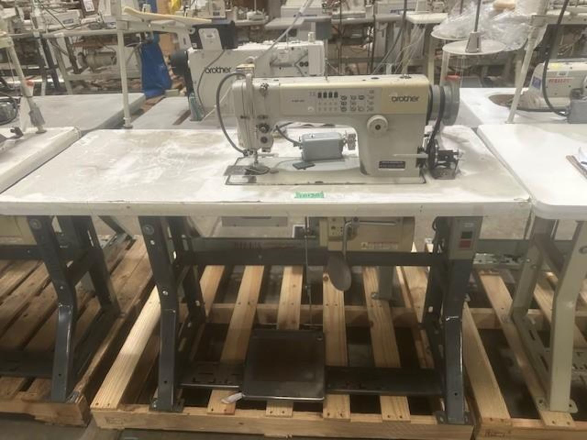 Brother SN-7220-405 Lock Stitch Sewing Machine