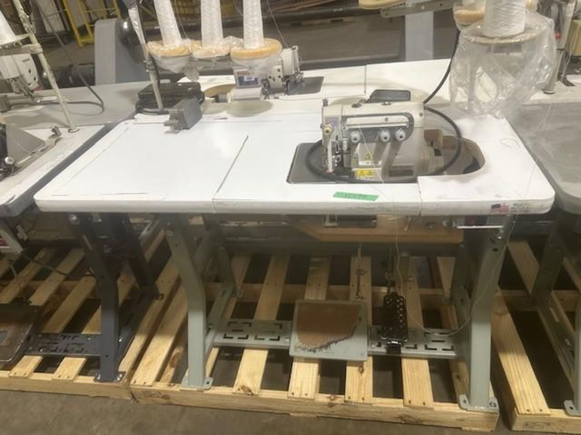 Pegasus MX5204-02-233-4 Three Thread Over Lock w/ No EXT
