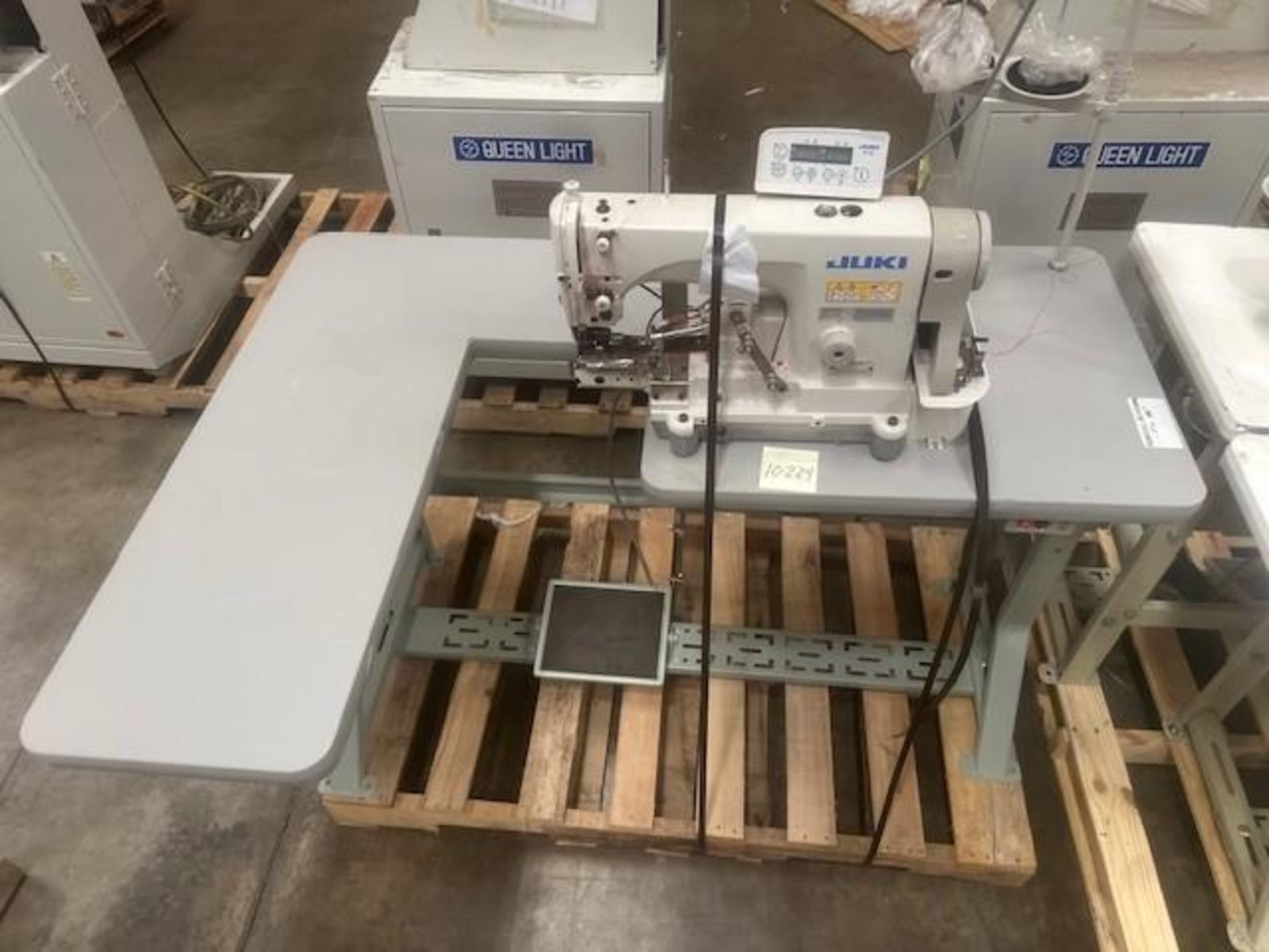 Juki DLN-6390-7 2D3QJ00327 Sewing Machine - Image 2 of 8
