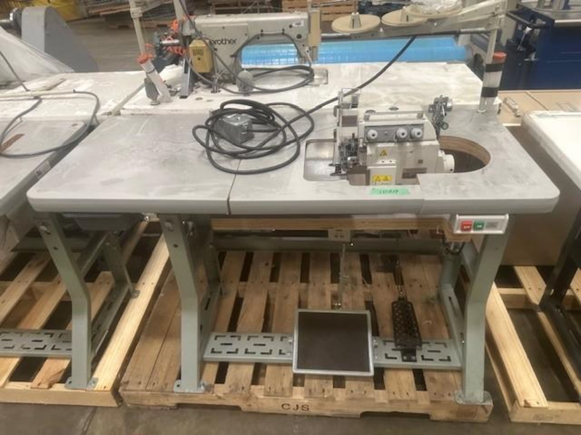 Pegasus EXT5204-03 333-4 PT Three Thread Over Lock