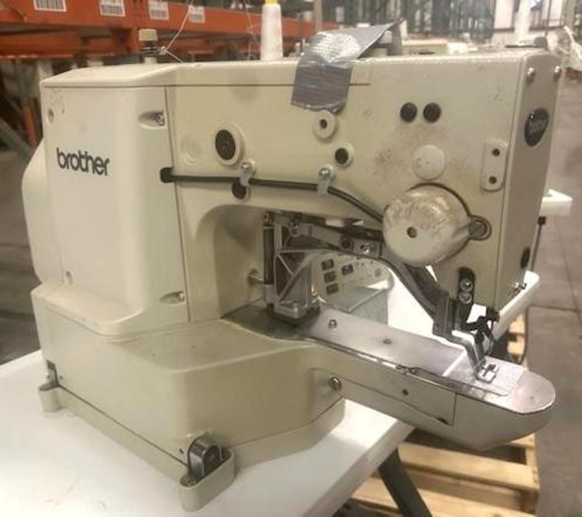 Brother KE-430D-02 Programmable Sewing Machine - Image 4 of 7