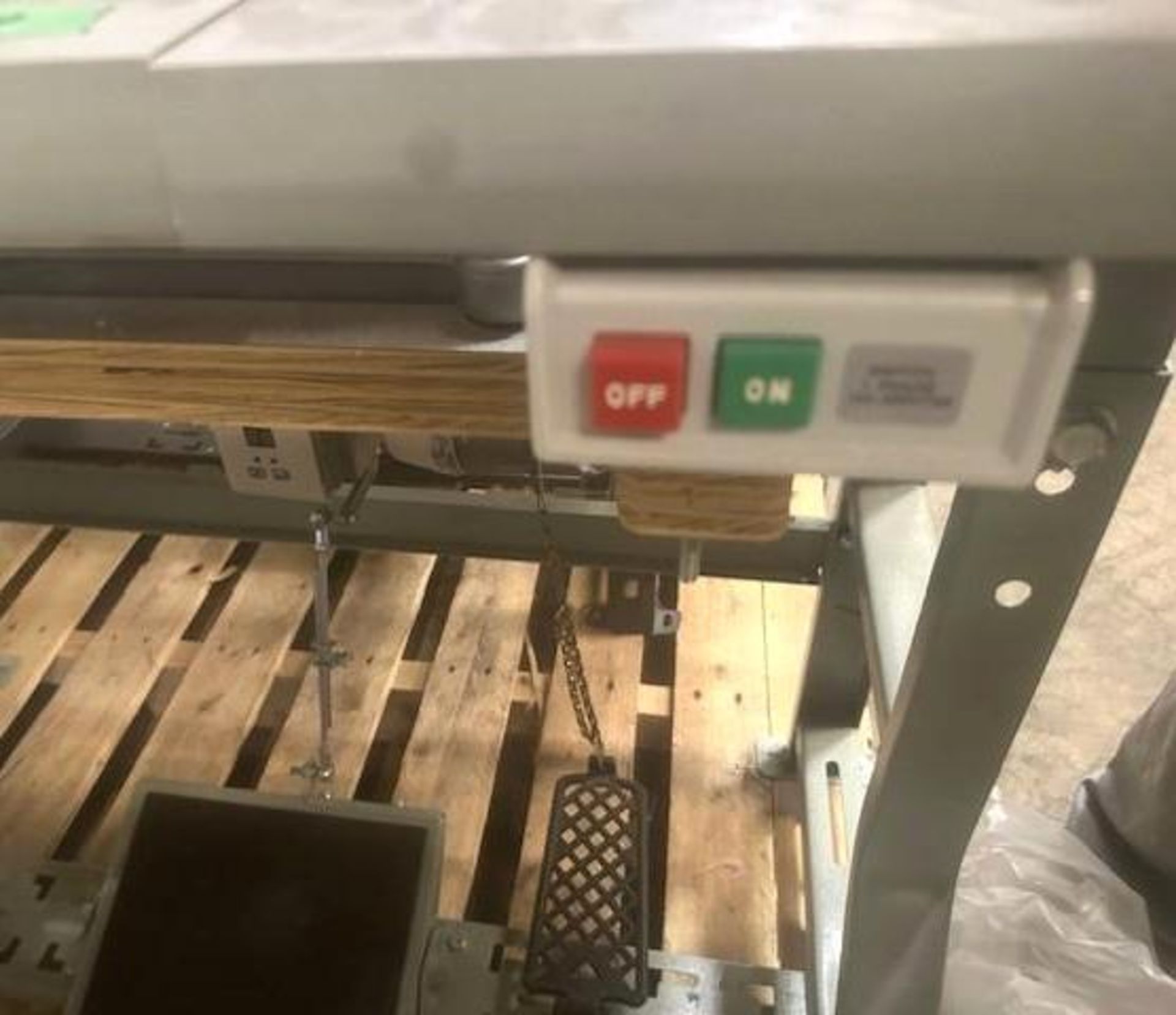 Pegasus EXT5204-03 333-4 PT Three Thread Over Lock - Image 6 of 7