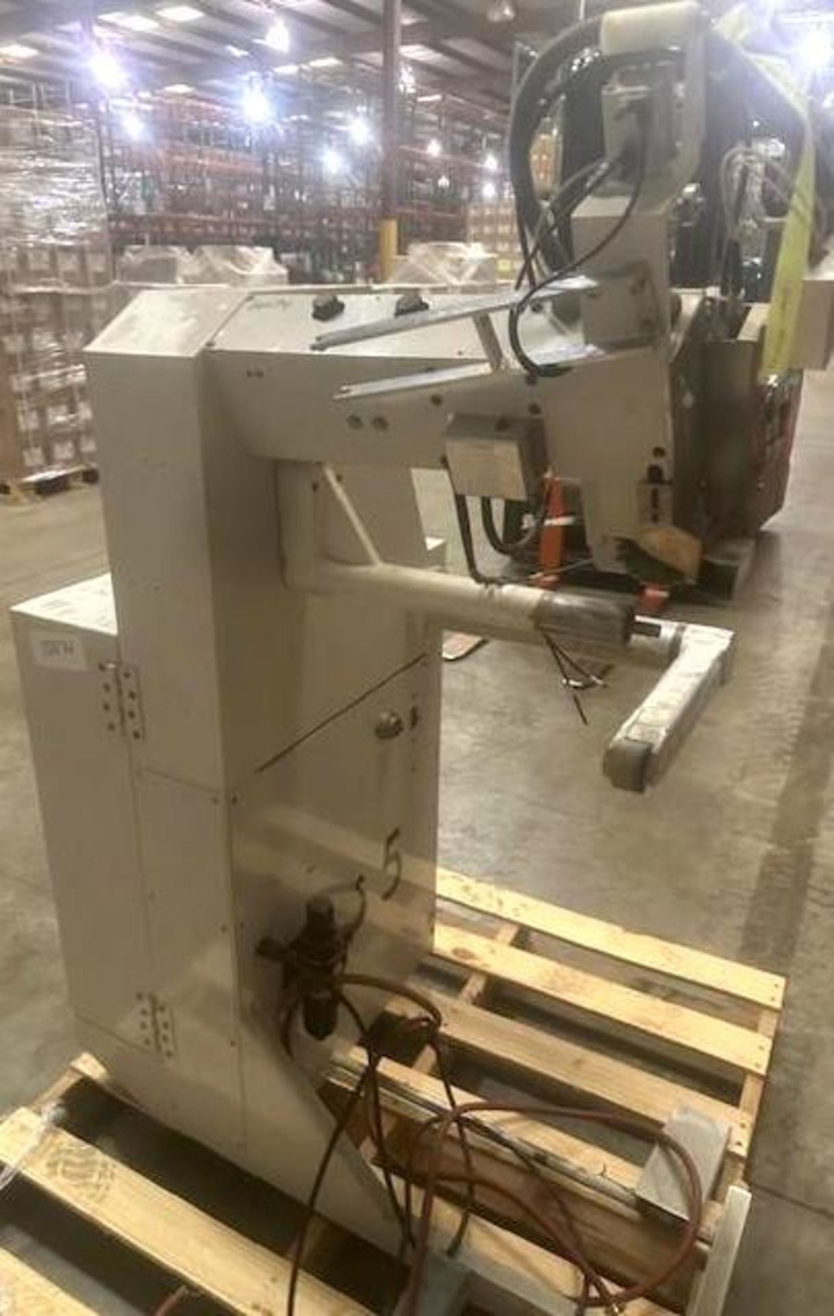 Queen Light QHP-808 Hot Melt Tape Machine - Image 3 of 8
