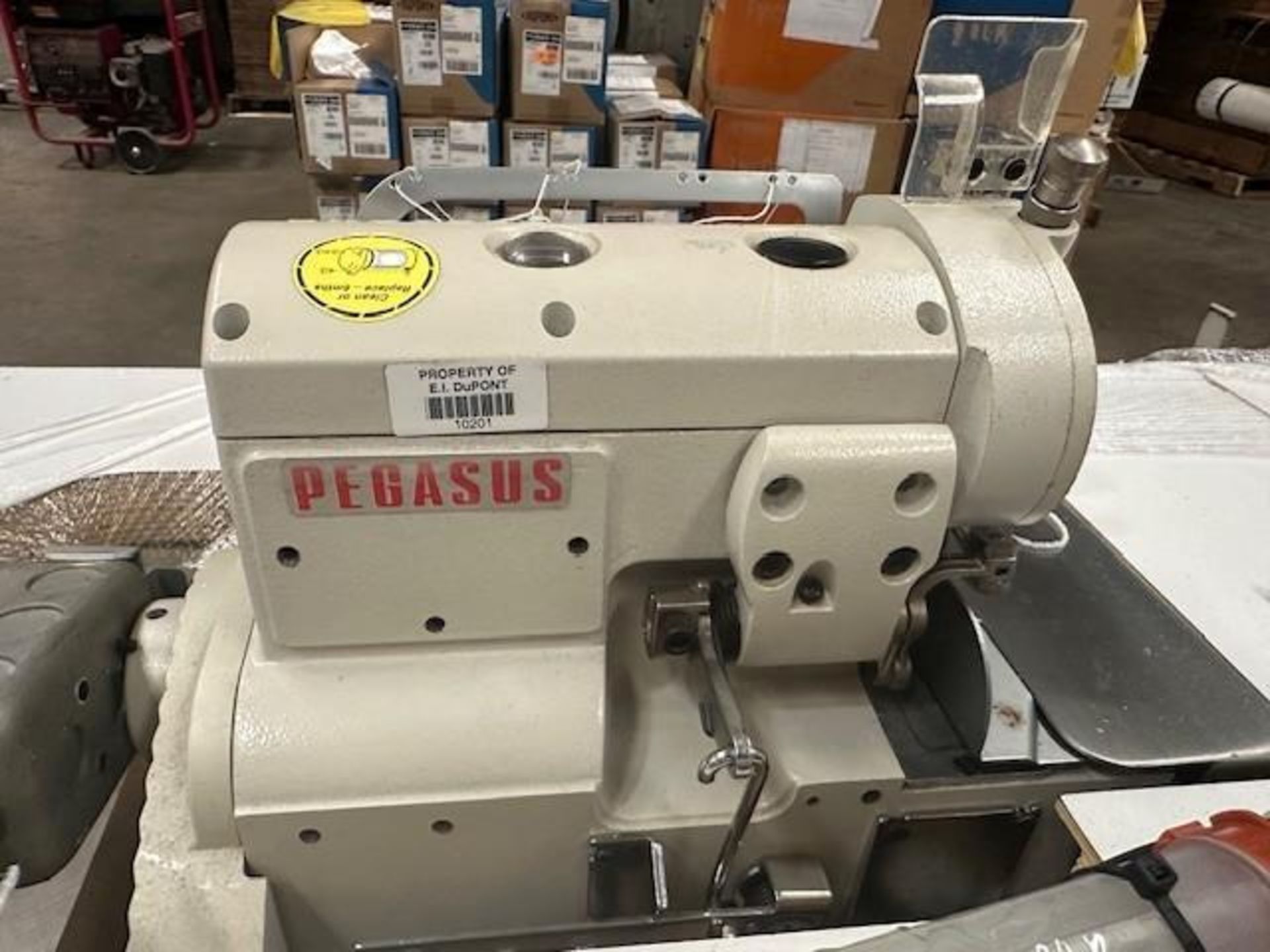 Pegasus MX5204-02-233-4 Serge Sewing Machine - Image 5 of 7