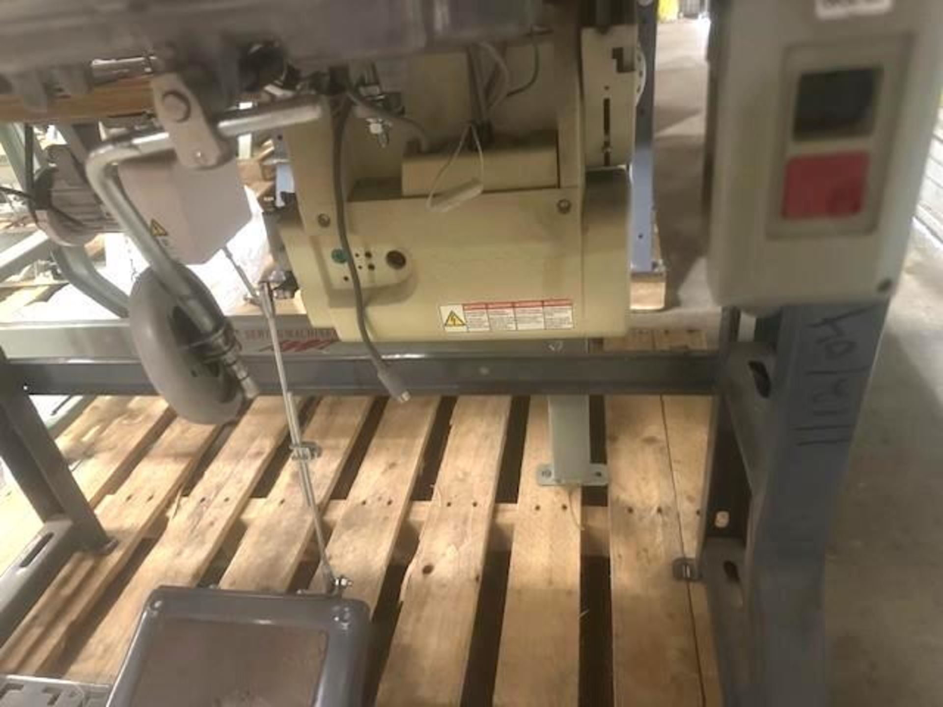 Brother SN-7220-405 Lock Stitch Sewing Machine - Image 6 of 7