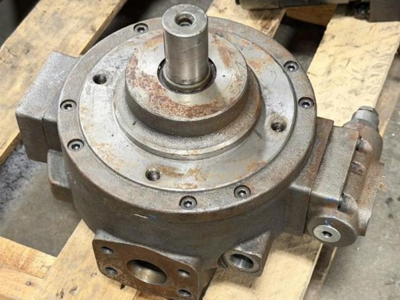 10/13/26 - Hydraulic Pumps & Valves