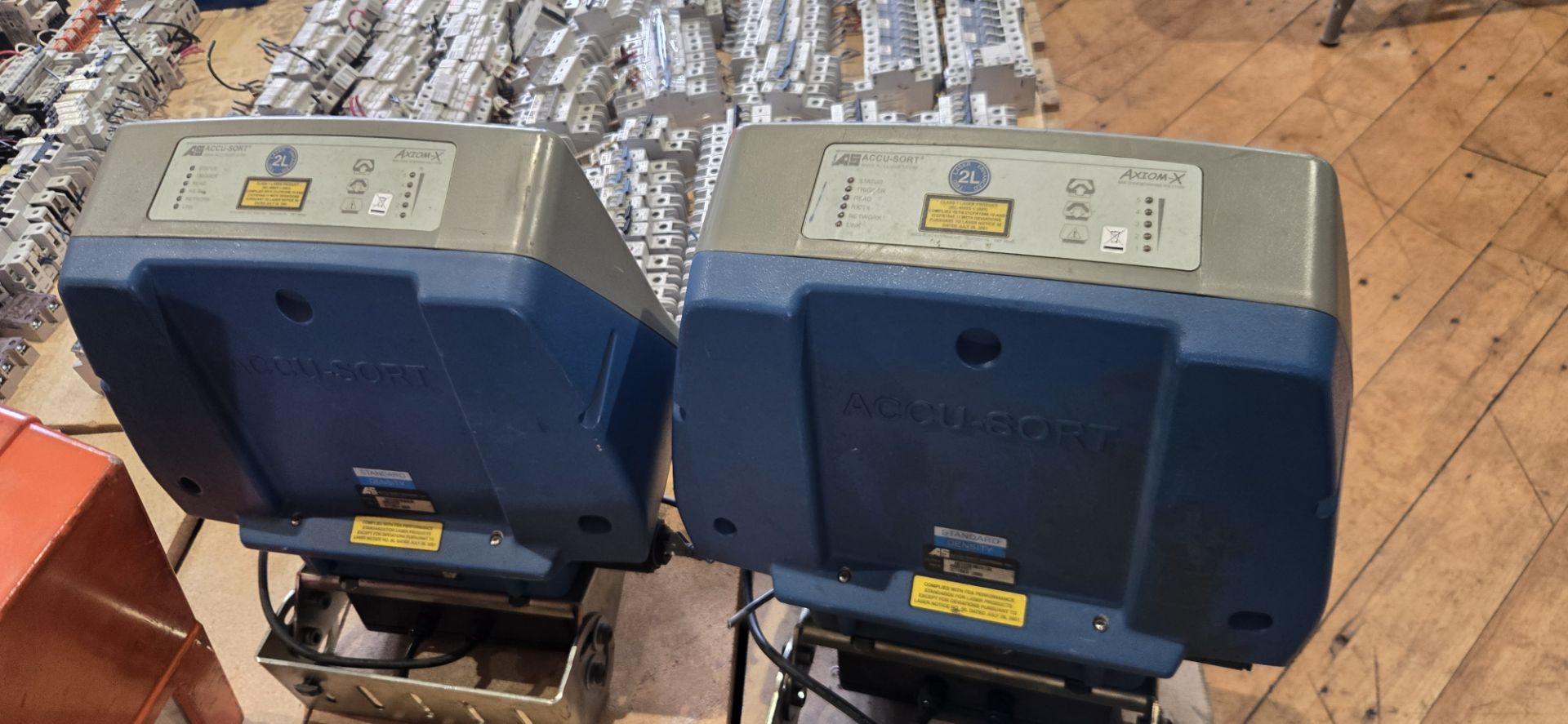 (2) ACCU-SORT AXIOM-X BARCODE SCANNER (SECTION 1) - Image 2 of 3