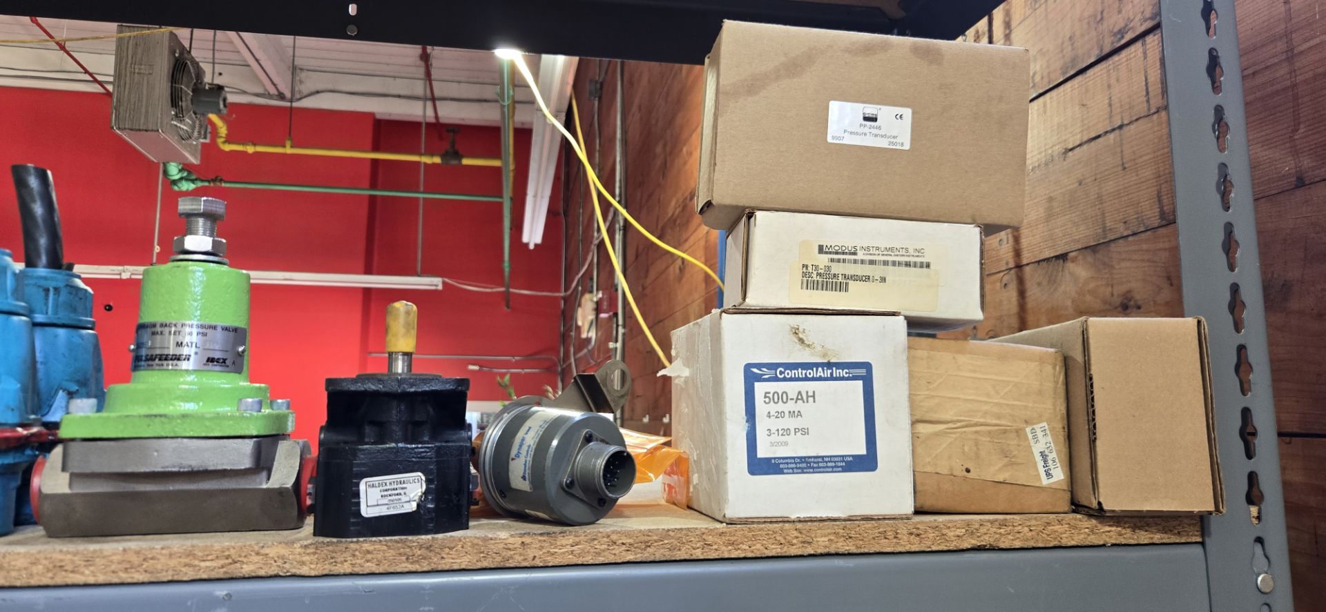 (3) FAIRCHILD MODEL # 10 PNEUMATIC REGULATORS; (1) FAIRCHILD MODEL # 64A PNEUMATIC REGULATORS; (2) - Image 4 of 11
