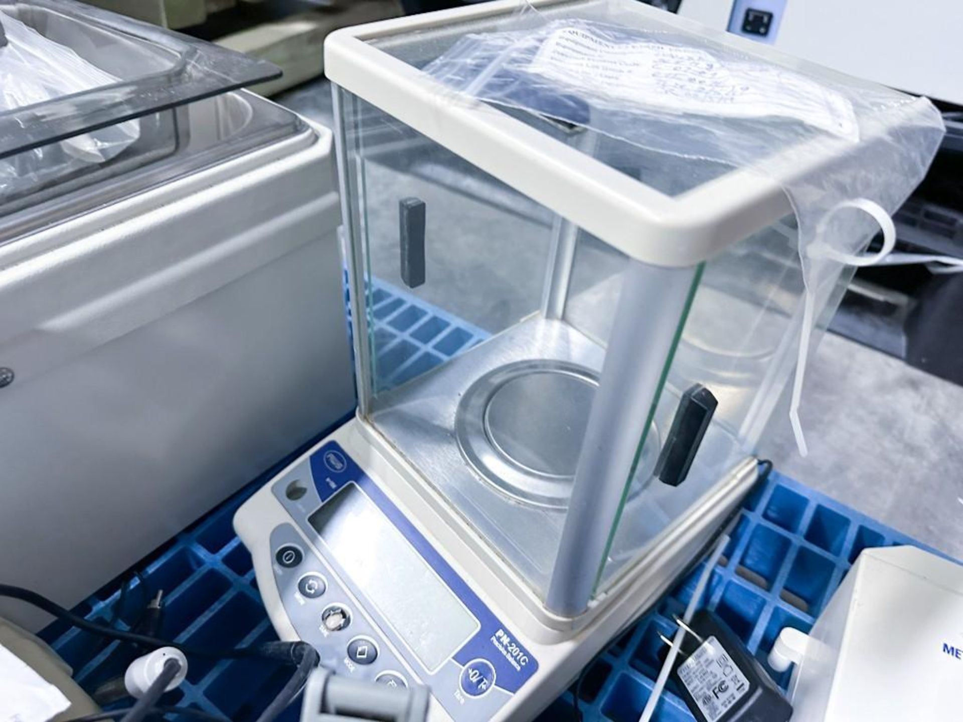1- Misc Lab Equipment Pallet Items on pallet have not been tested ...