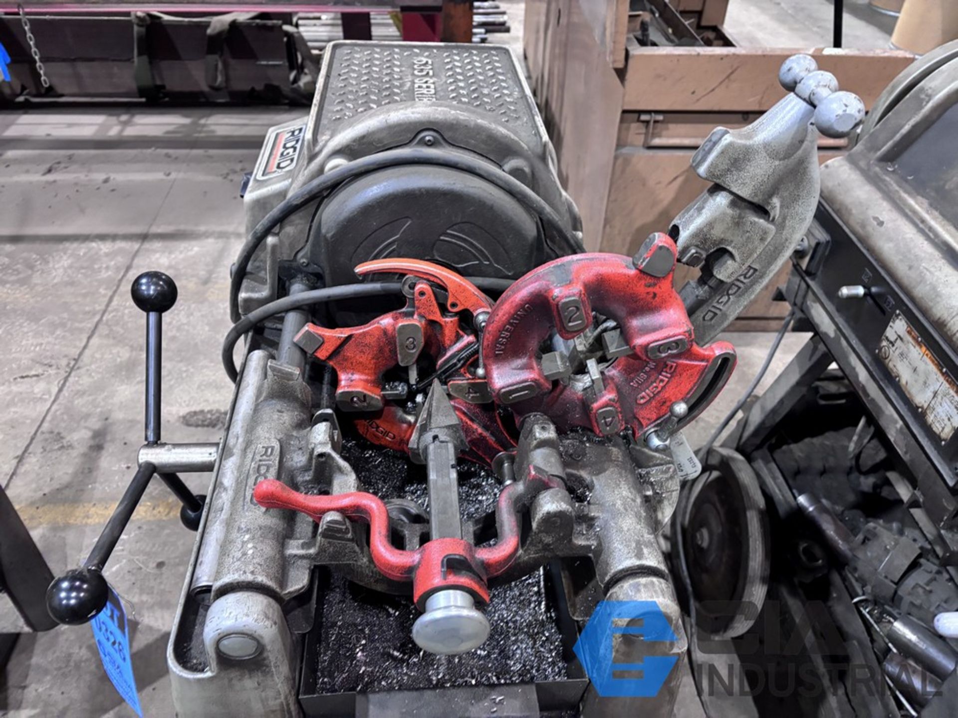 RIDGID MODEL 535 SERIES PIPE THREADER, WITH DIES