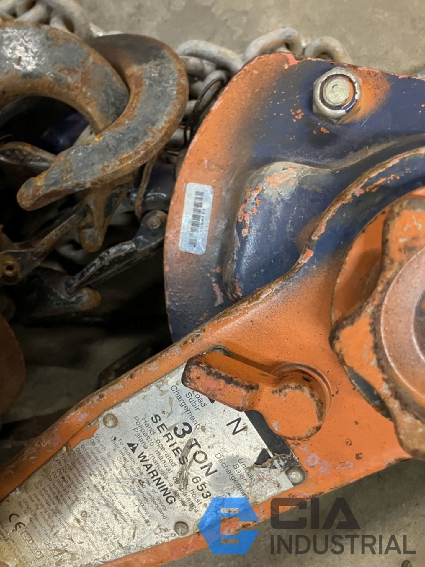VARIOUS SIZE CHAIN FALLS