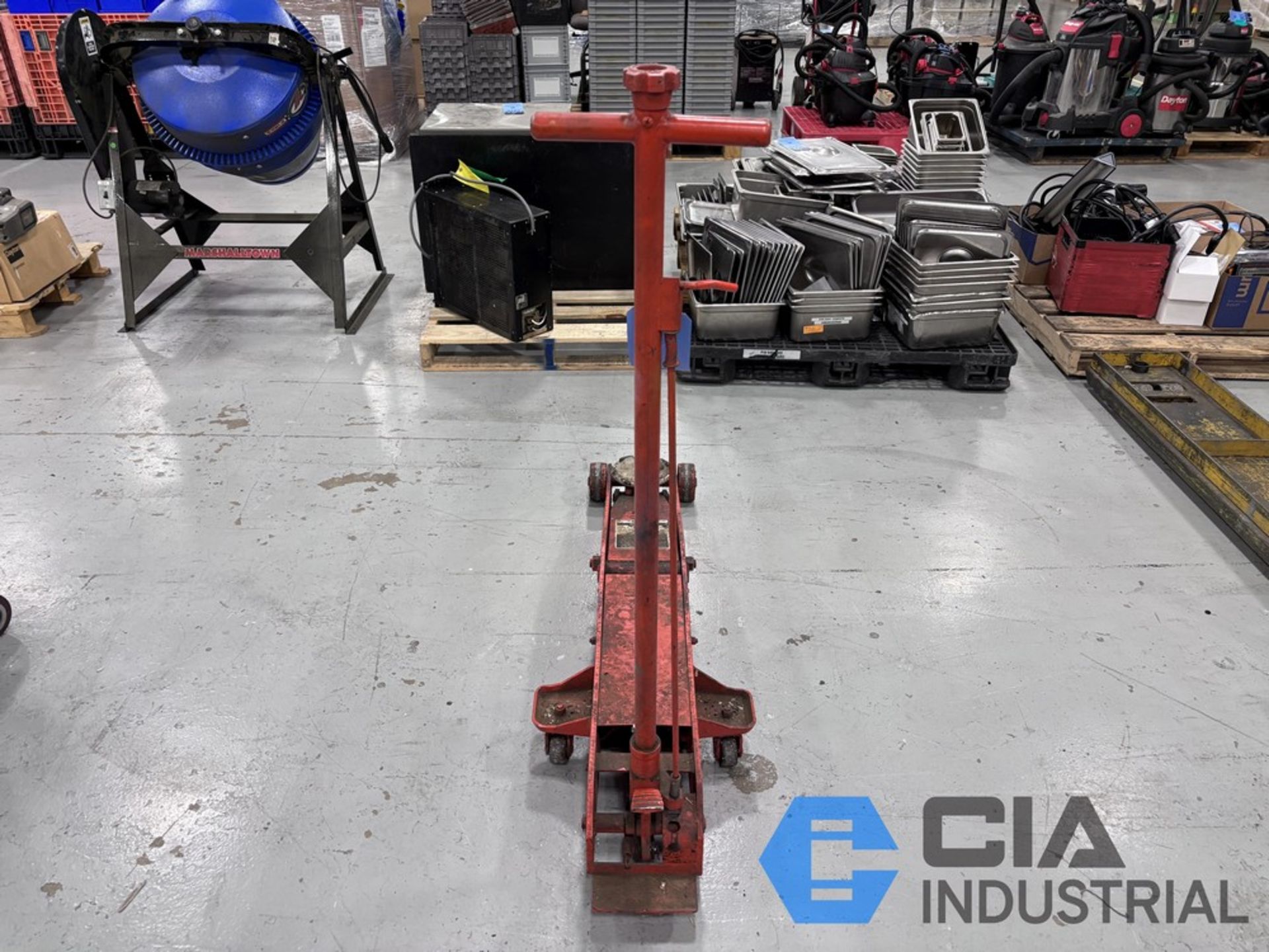 FLOOR JACK, HEIN-WERNER, PART CODE 68052, 5 TON CAPACITY