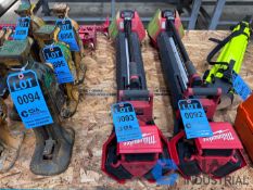 MILWAUKEE CORDLESS LED LIGHT TOWER / CHARGER