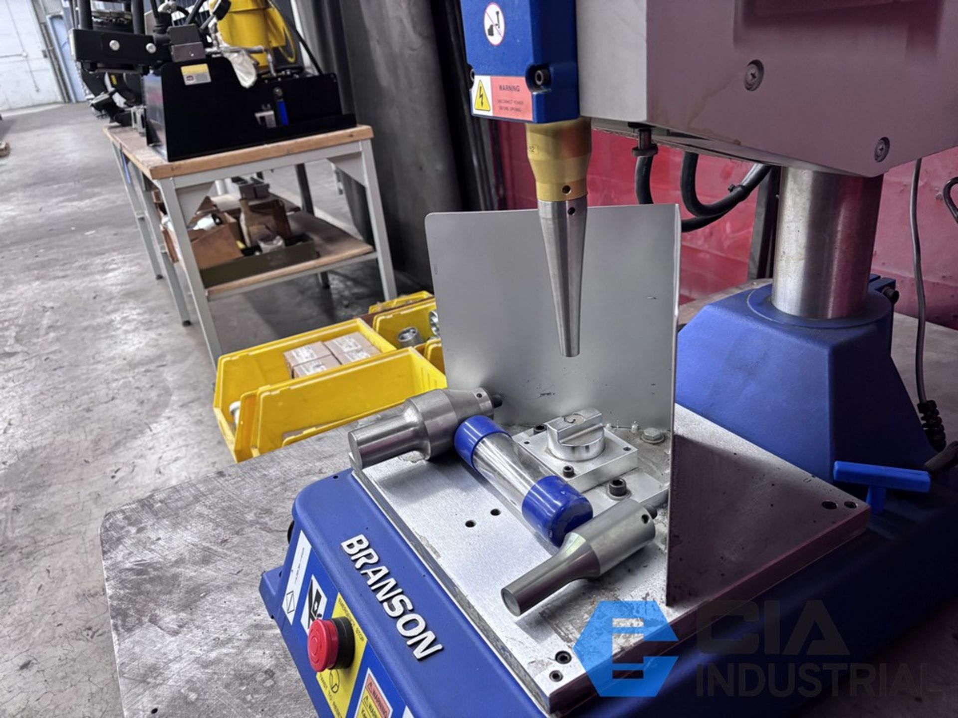BRANSON MODEL 2000IW ULTRASONIC PLASTIC WELDER; S/N WLB06036170 (NEW 3 ...