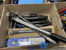 (LOT) TORQUE WRENCHES