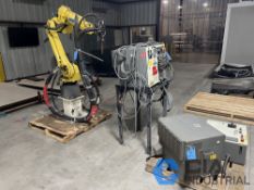 FANUC M-20iA 6-AXIS ROBOT; S/N R13301456, WITH FANUC R-30iB CONTROL; S/N E13334777 AND FANUC PENDANT