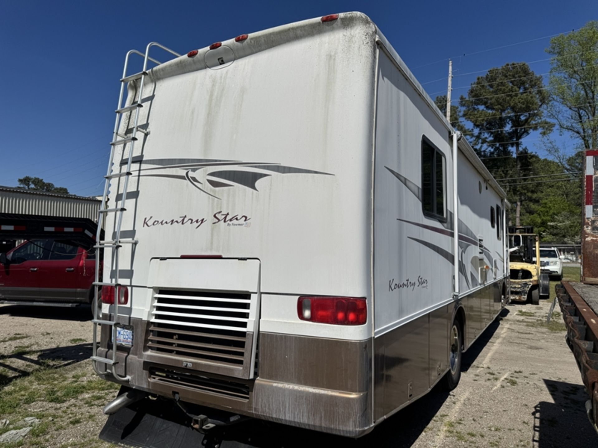 2002 FREIGHTLINER Newmar Country Star RV 5.9L Cummins ISB - auto trans ...