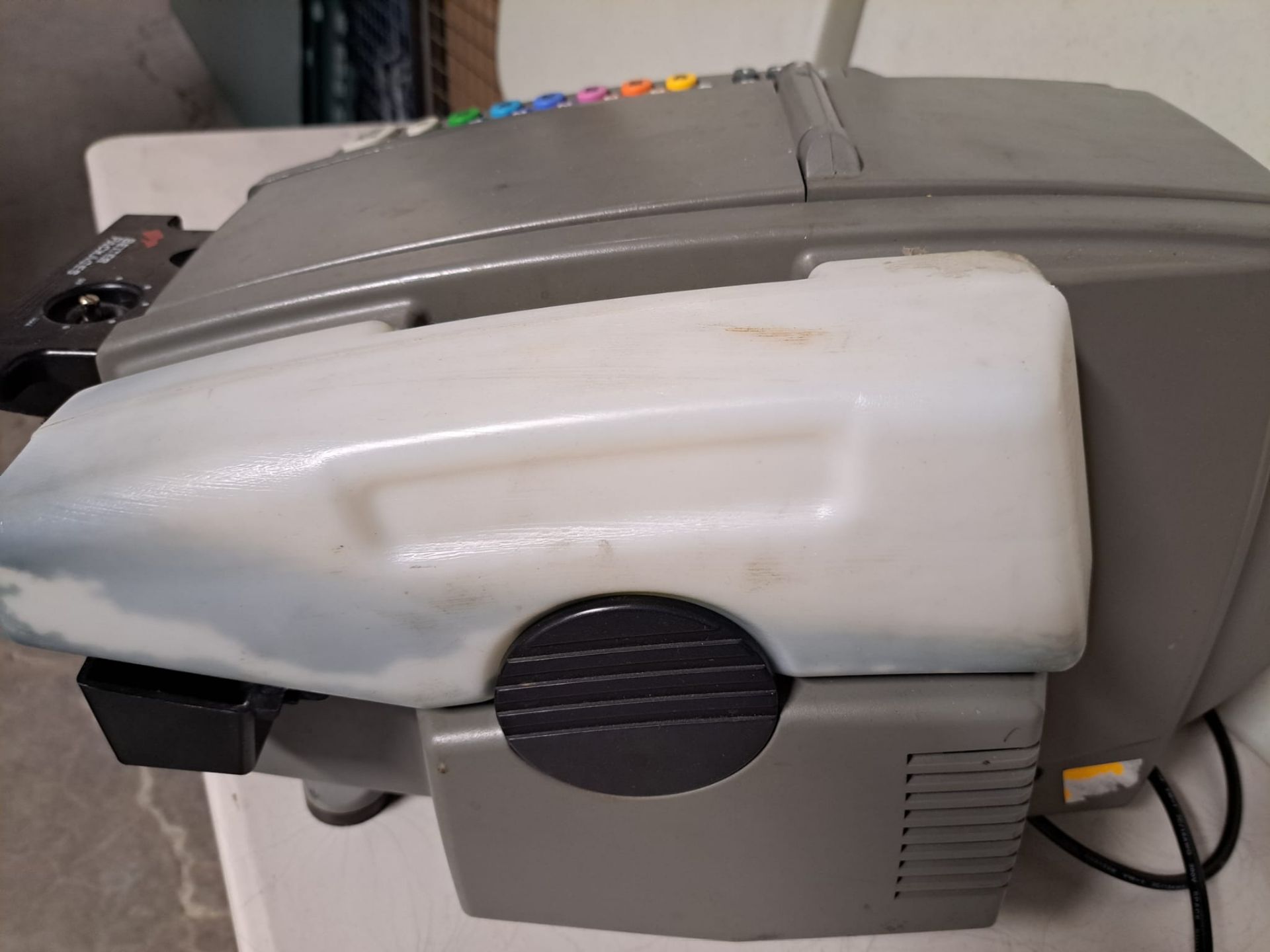 Better Packages Mod. 555eS Electronic Tape Dispenser Holds up to 1,000 ft rolls - Image 2 of 8