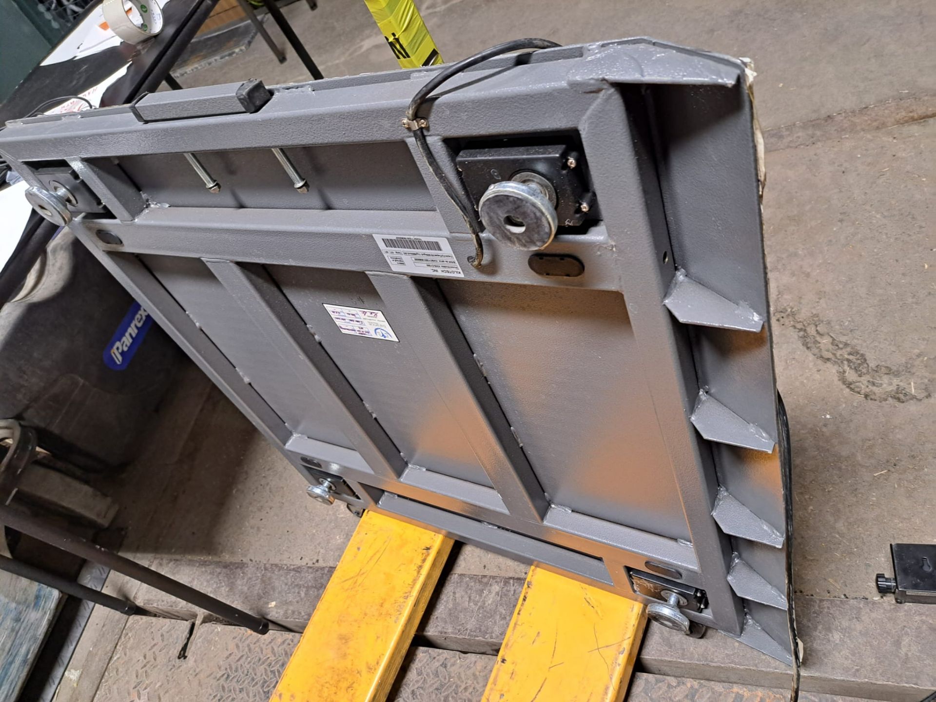 Industrial Floor Scale Mod. KWS-CY300 Diamond Plate Surface - Image 5 of 5